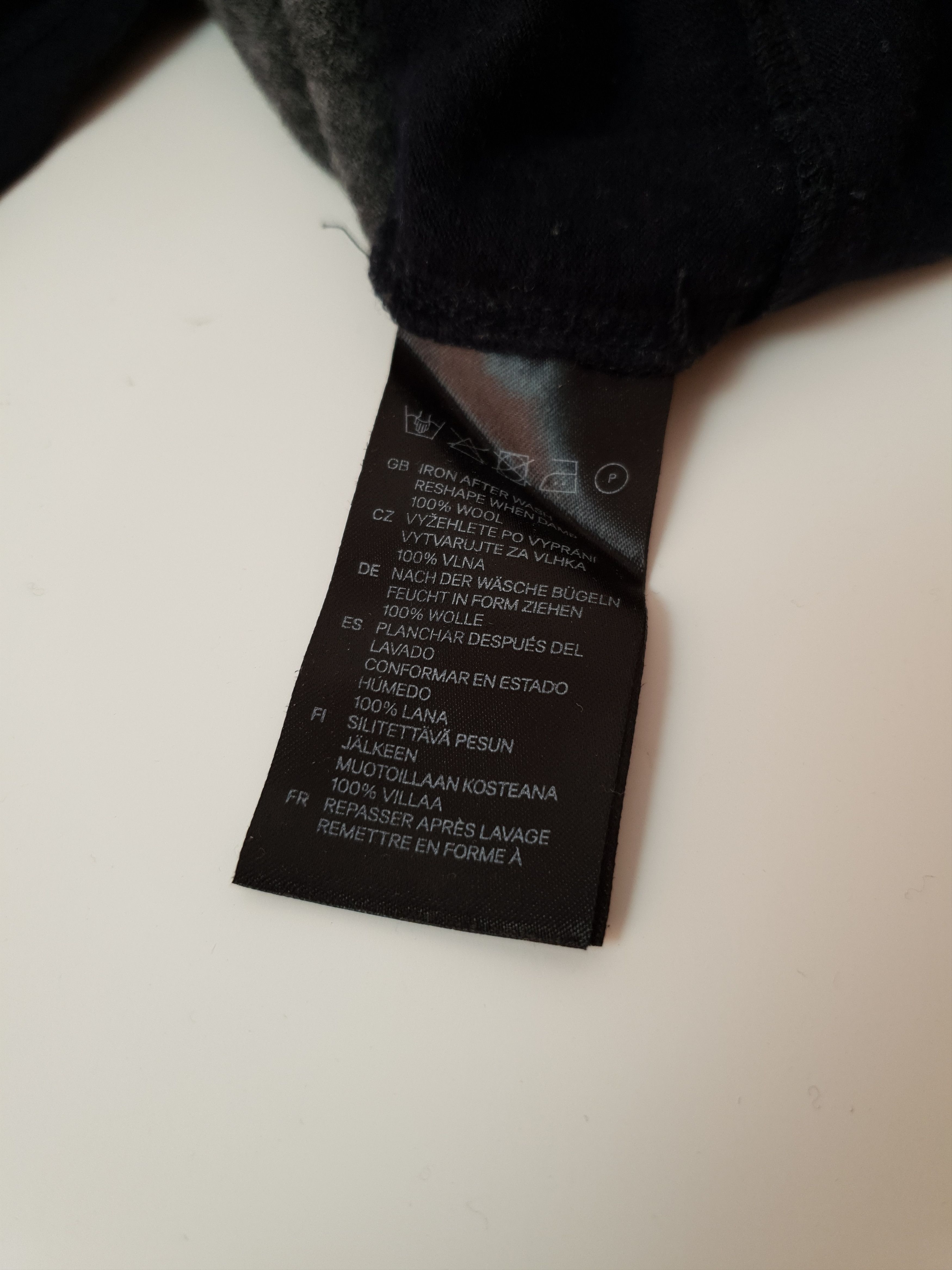 Comme des Garcons Women's Sweater Comments des Garcons x H&M Wool Long sleeve Size XS / US 0-2 / IT 36-38 - 12 Thumbnail