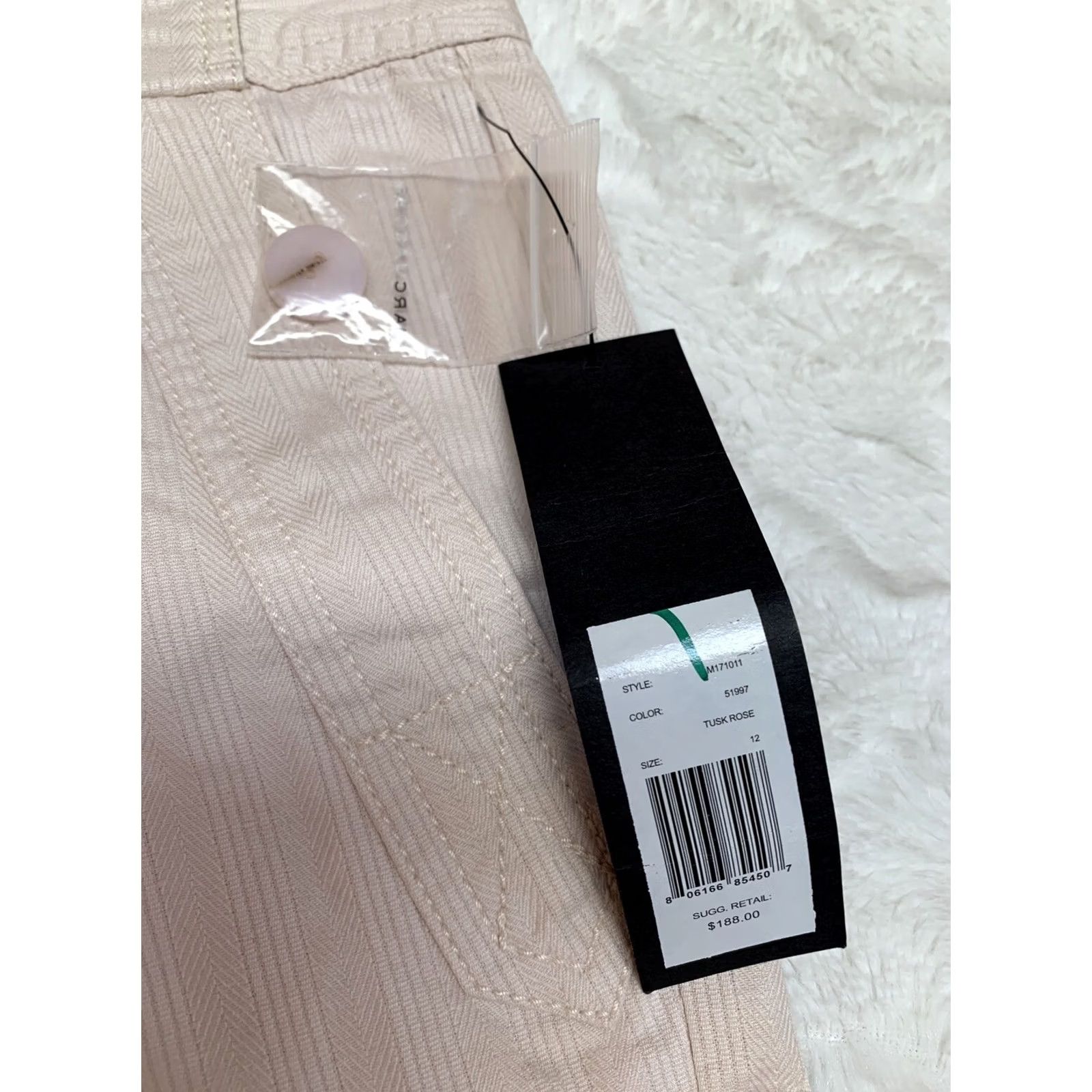 Marc by Marc Jacobs Marc by Jacobs Shorts Womens 12 Tusk Rose Pleated Linen Blend Casual Walking Size New Size 34" / US 12 / IT 48 - 3 Thumbnail