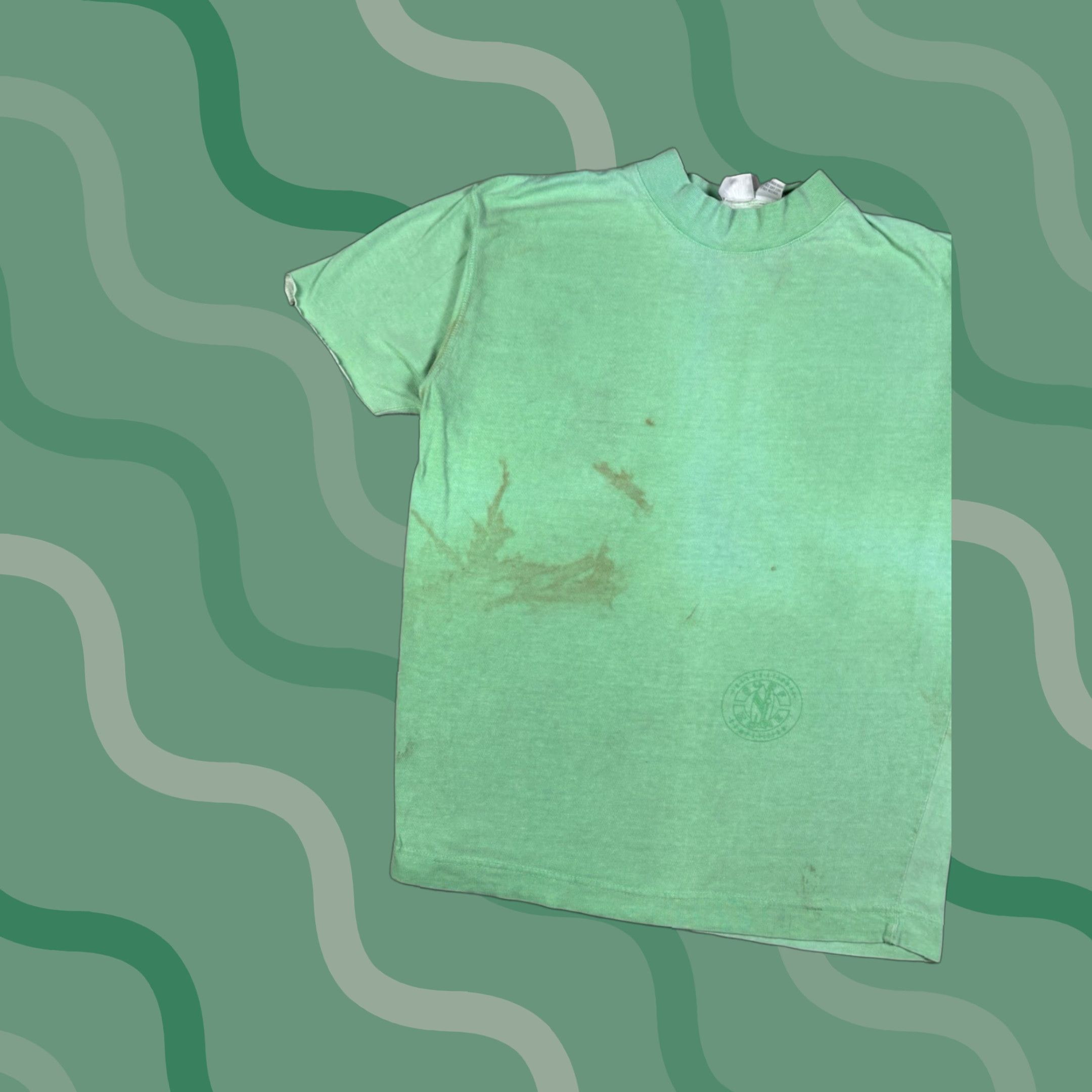 Vintage VINTAGE Surf Zone T-Shirt Green Short Sleeve Turtleneck Size S 80s Men Alice in Wonderland Graphic Print Cotton Knit Size US S / EU 44-46 / 1 - 1 Thumbnail