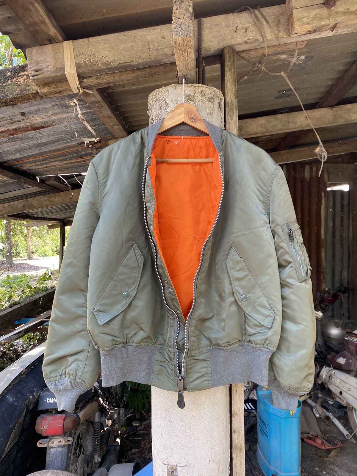 MA-1 alpha 80’s〜90’s 90s Alpha Industries Ma1 Flyer Two-sided Bomber Jacket | eBay