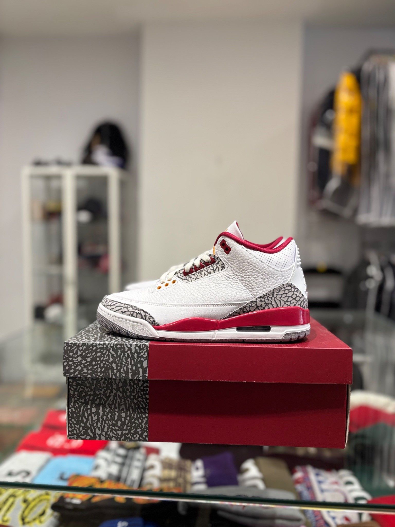 Jordan Brand Jordan 3 Cardinal Red Size US 8.5 / EU 41-42 - 3 Thumbnail