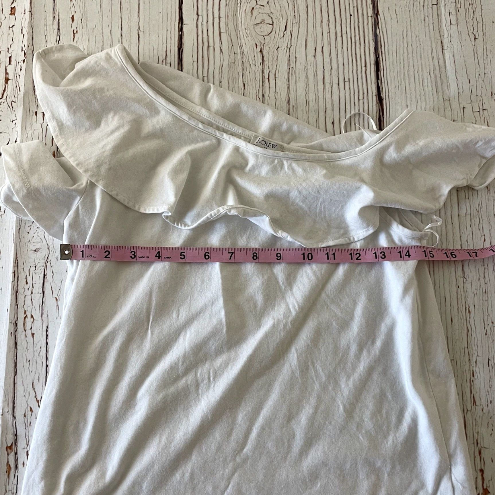 J.Crew J. Crew Short Sleeve Cold Shoulder Ruffle Top Women's XS White Shirt XS Women White J. Crew Blouse Ruffle Cold Shoulder Shirt White Women's XS Size XS / US 0-2 / IT 36-38 - 3 Thumbnail