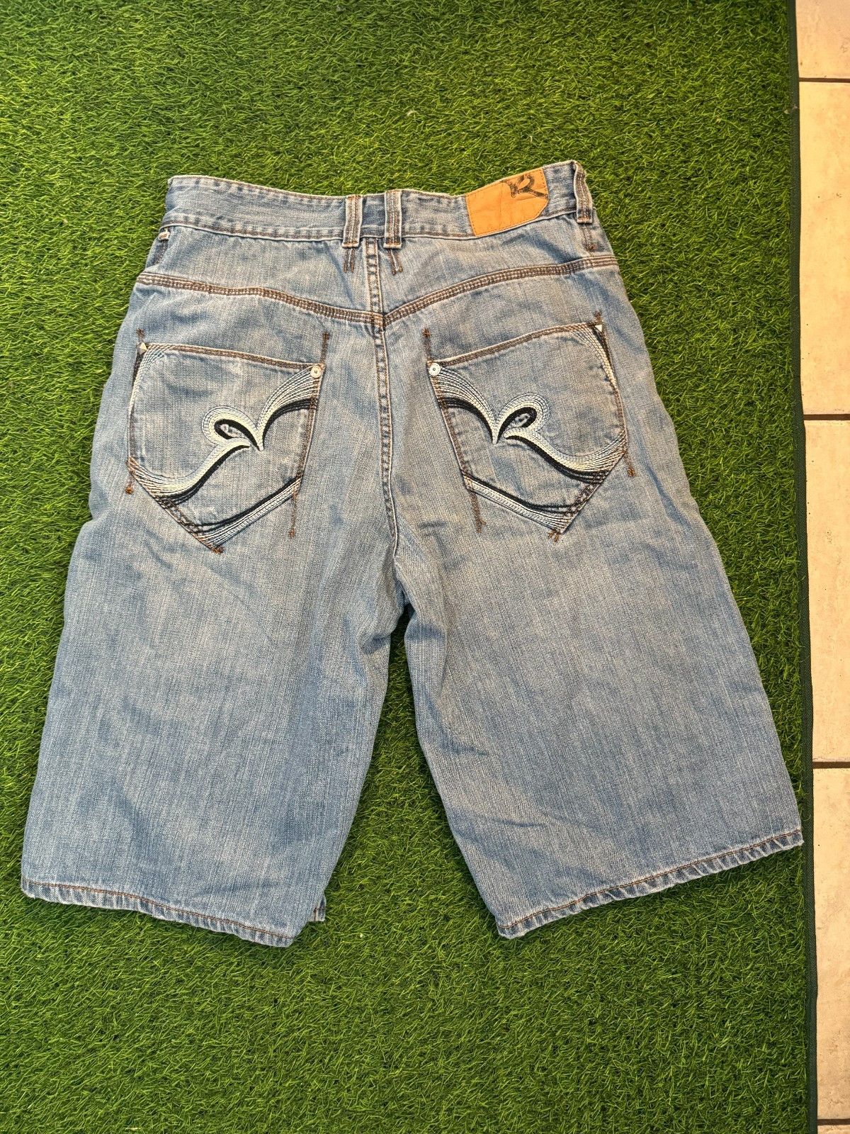 Rocawear Rocawear Embroidered Denim Shorts Size US 34 / EU 50 - 2 Thumbnail