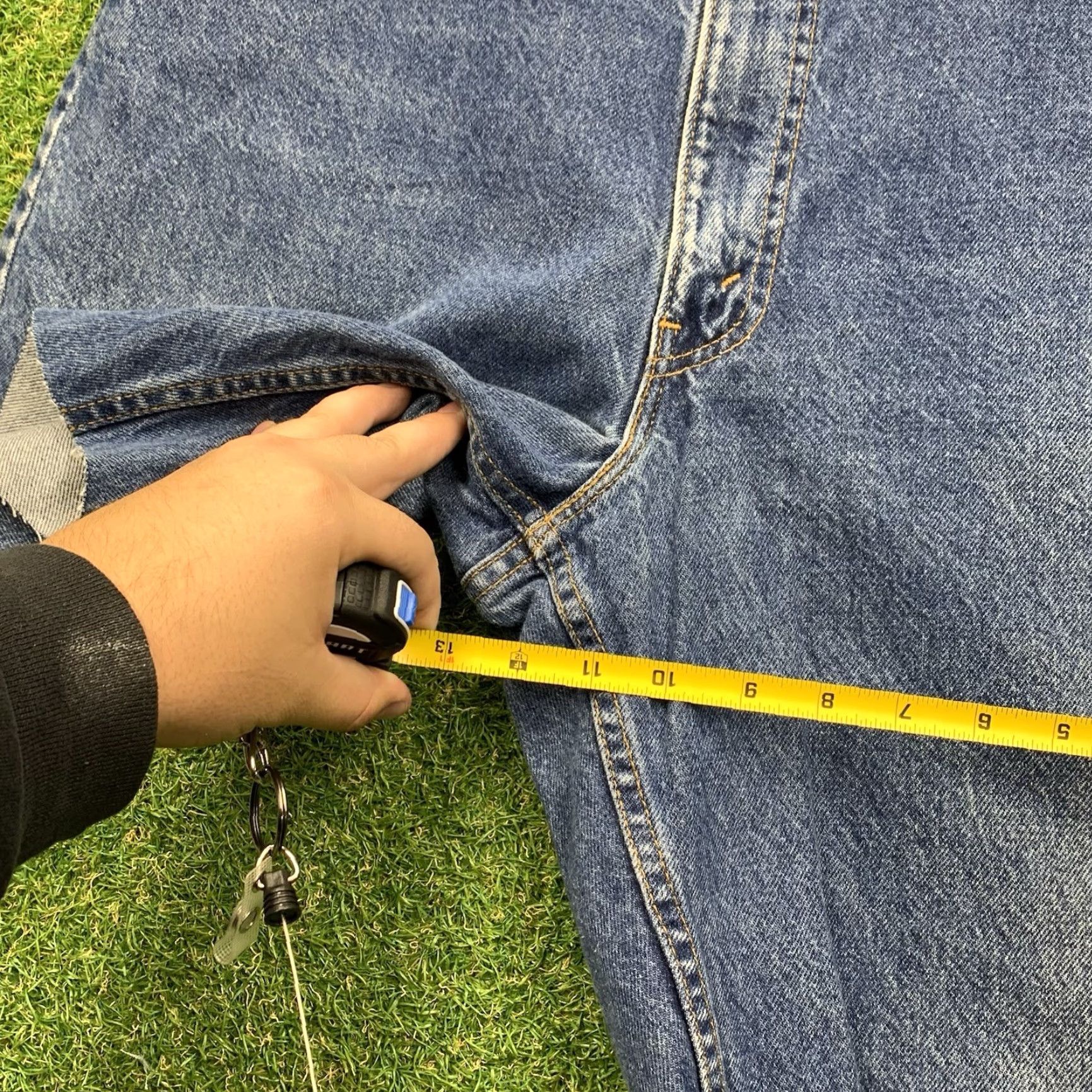Levi's VINTAGE Levi's 550 Jean Shorts Mens 36 Bermuda Denim Dark Blue Relaxed Fit 9in Inseam 5-Pocket Y2K 90s Grunge Hip Hop Skater Baggy Size US 36 / EU 52 - 7 Thumbnail