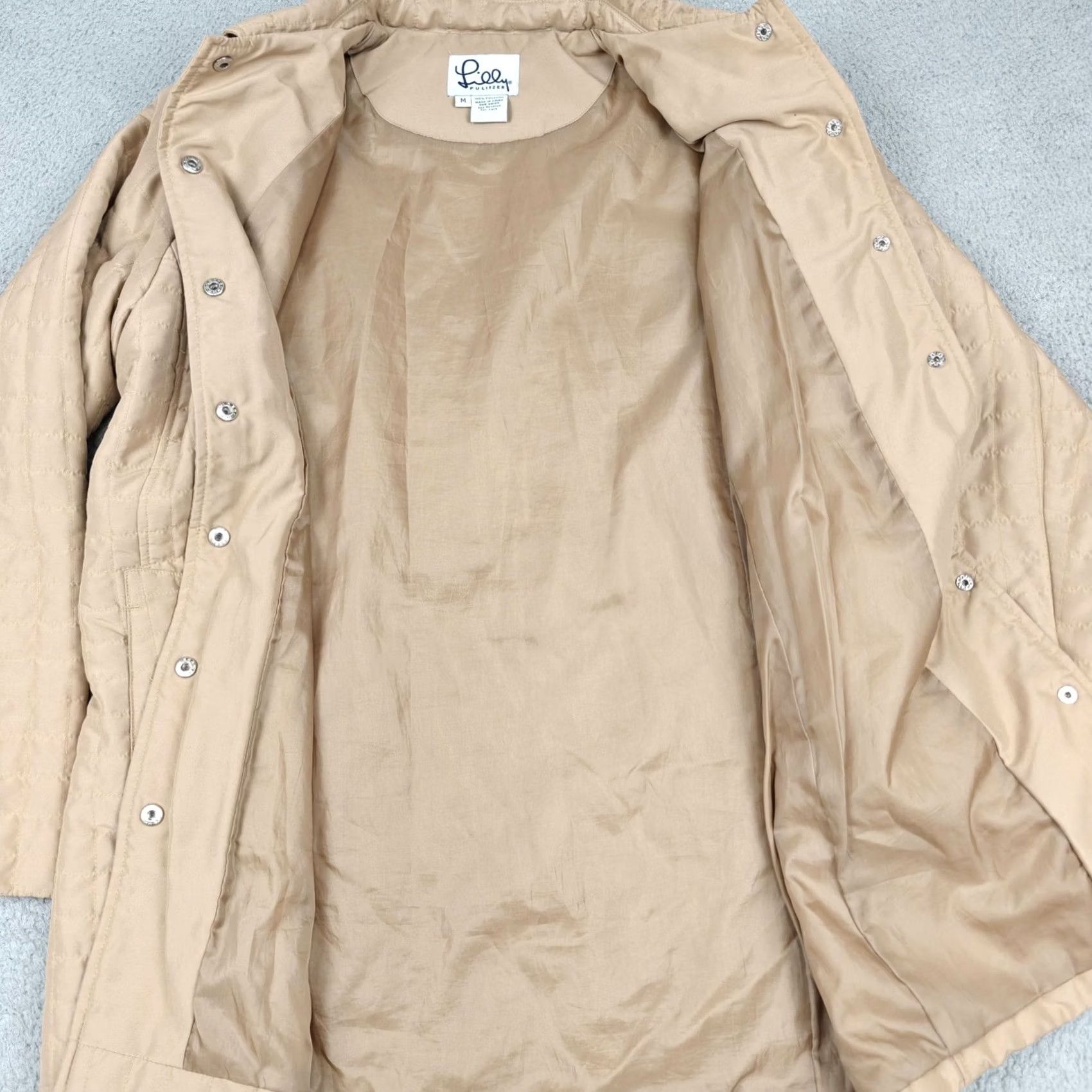 Lilly Pulitzer Lilly Pulitzer Coat Womens Medium Beige Quilted Snap Front Pockets Lined Warm Size M / US 6-8 / IT 42-44 - 3 Thumbnail