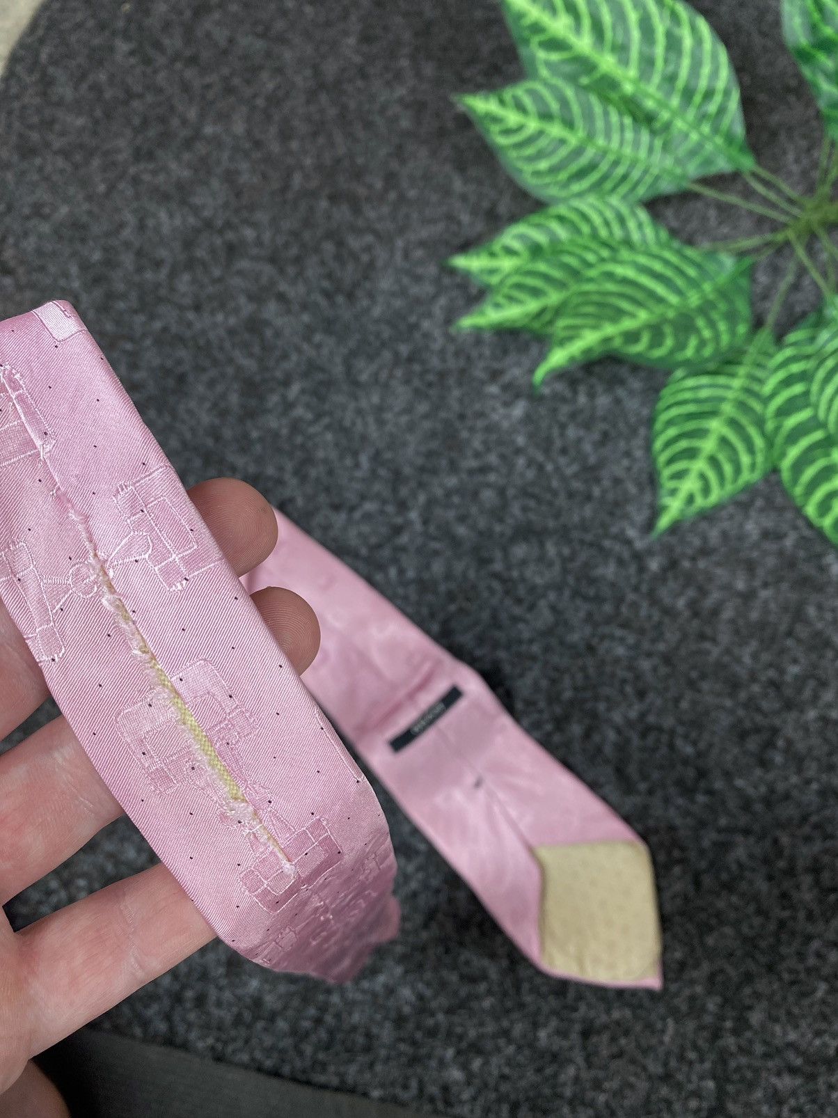 Tom Ford Vintage tie in Gucci Made In Italy 🇮🇹 Size ONE SIZE - 10 Thumbnail