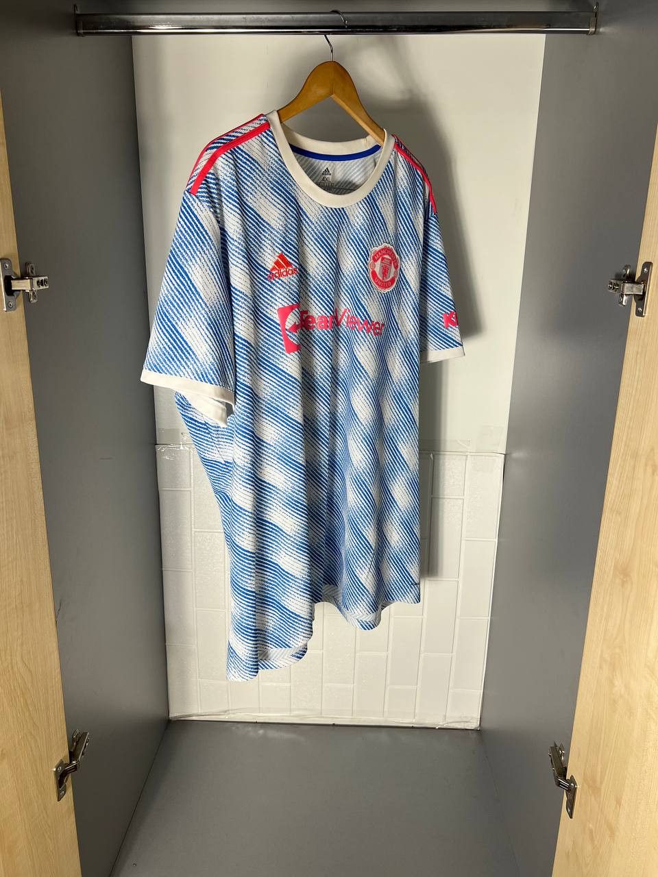 Adidas VINTAGE ADIDAS FC MANCHESTER UNITED ENGLAND SOCCER JERSEY Size US XXL / EU 58 / 5 - 6 Thumbnail