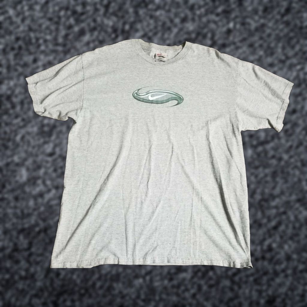 Nike VINTAGE Nike 90s Basketball T-Shirt Men Large Gray Double-Sided Logo Distressed Size US L / EU 52-54 / 3 - 1 Thumbnail