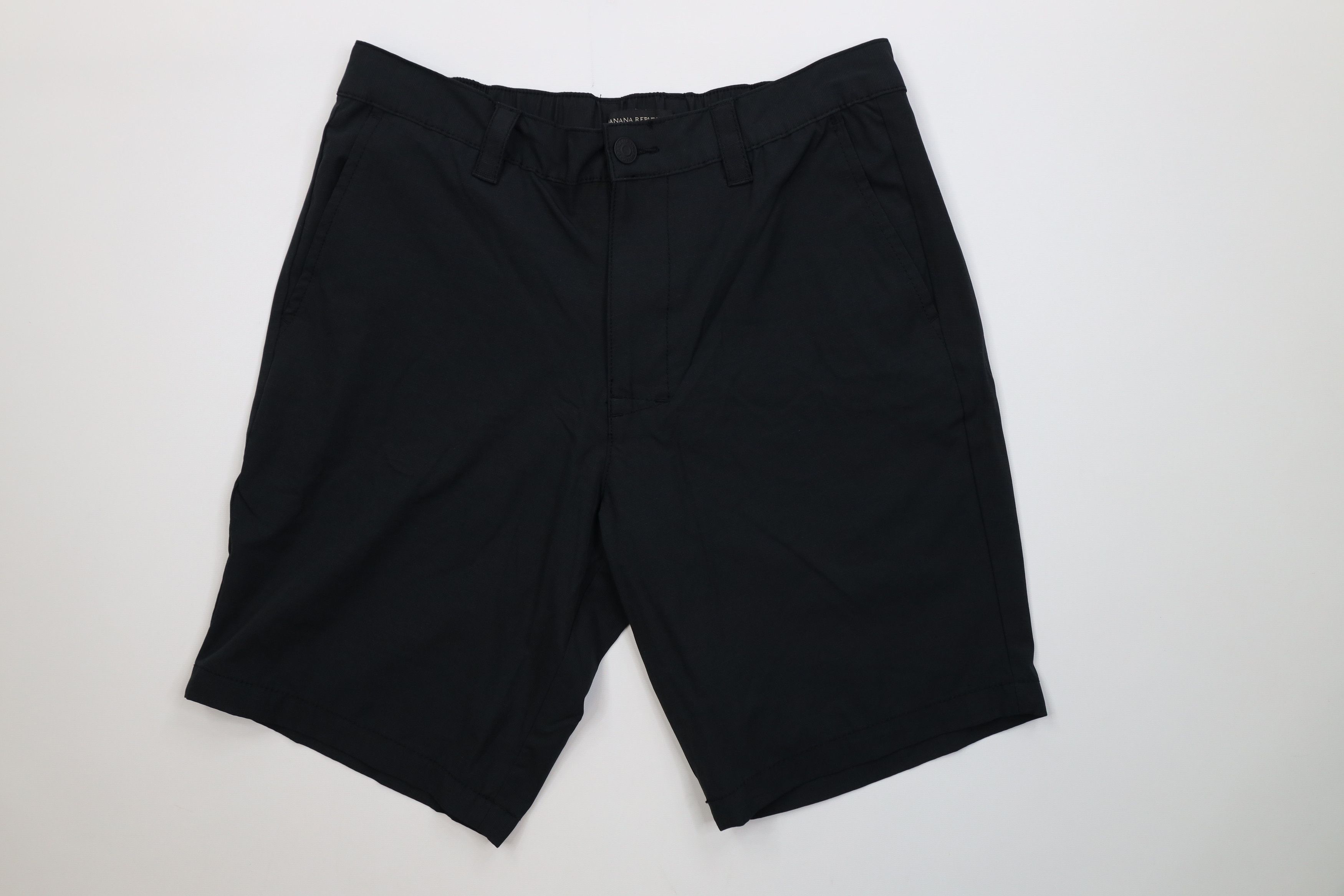 Banana Republic Banana Republic Tech Knit Above Knee Chino Shorts Black Size US 34 / EU 50 - 1 Thumbnail