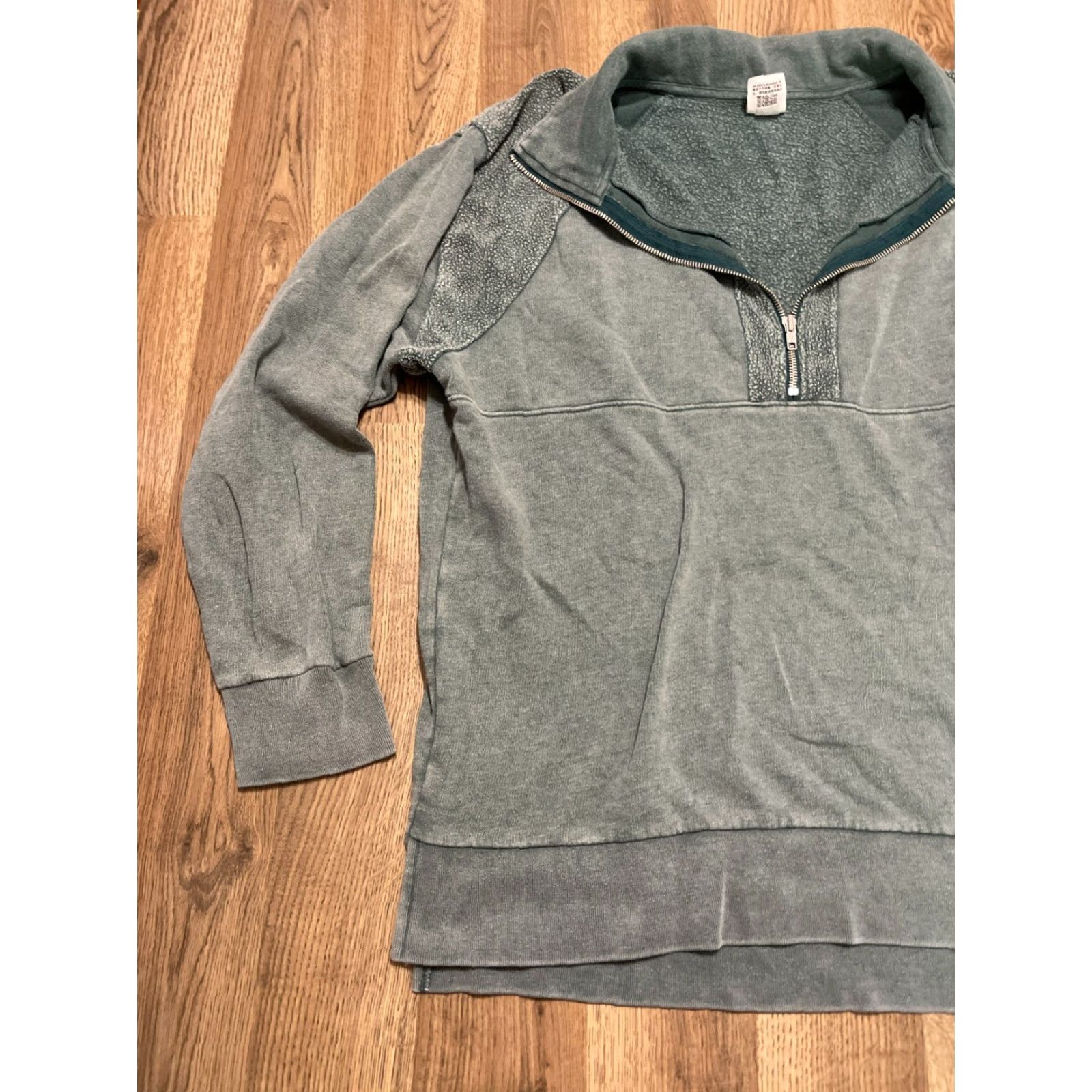 Victoria's Secret Victoria's Secret Sweater Women's Medium Green 1/4 Zip Pullover Shirt Casual Womens Size M / US 6-8 / IT 42-44 - 3 Thumbnail