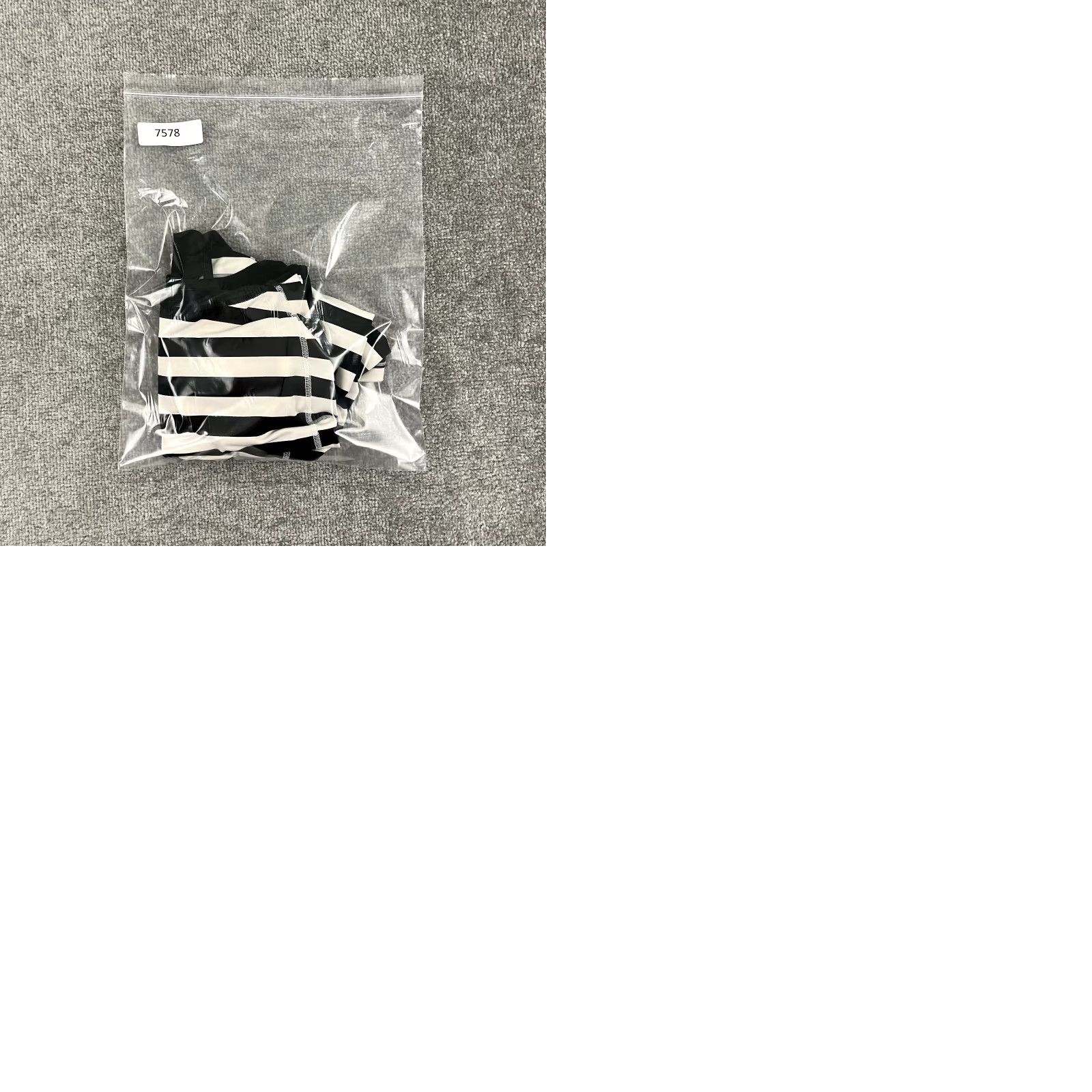 Athleta ATHLETA Shirt Womens Small Chase Tank Top Padded Bra Black White Stripe Tank Sleeveless Multicolor Stripe Casual Gym & Training Running Yoga Womens/S Size S / US 4 / IT 40 - 9 Thumbnail