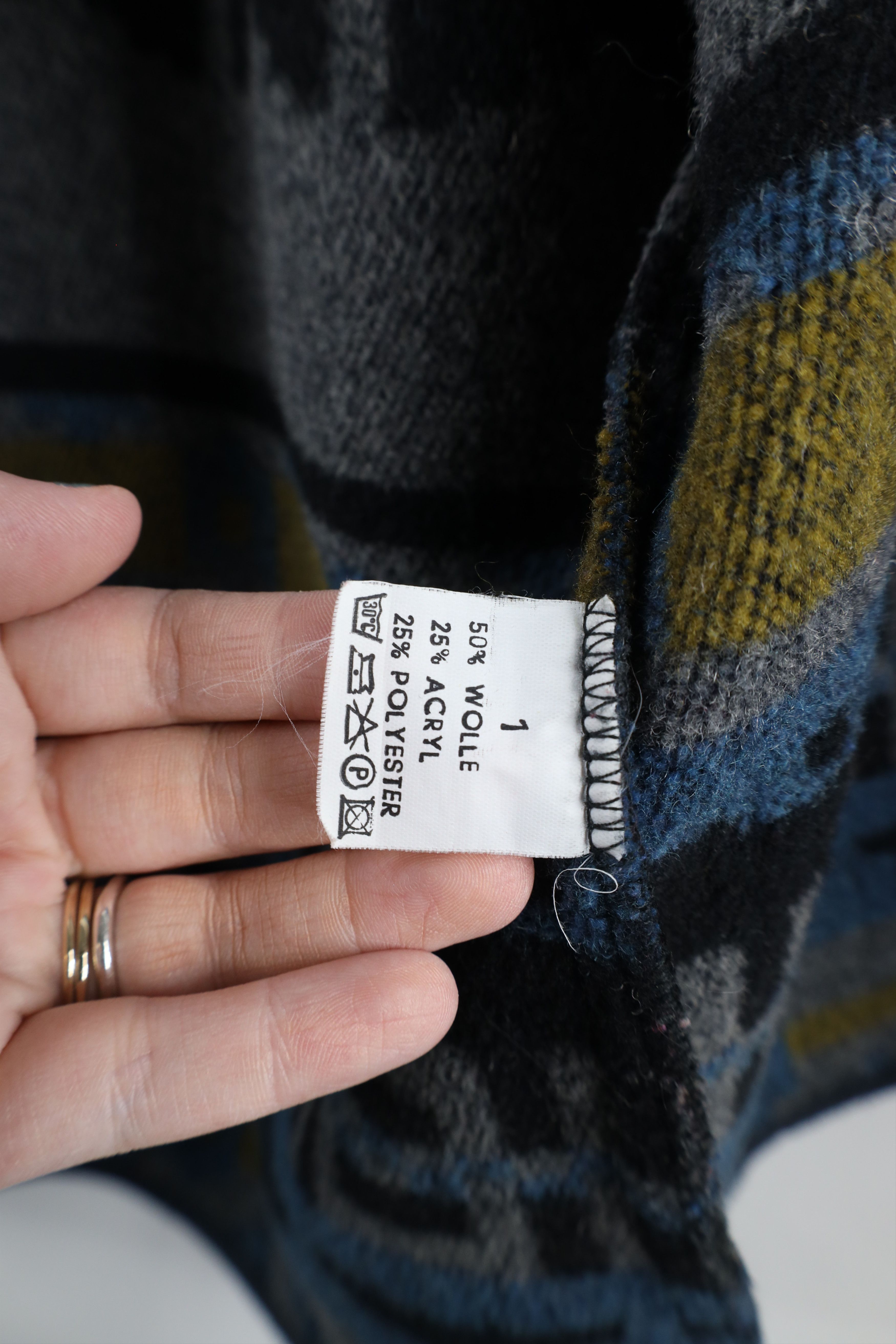 Vintage Vintage 90s Streetwear Blanket Wool Blend Button Vest Jacket Size US XXL / EU 58 / 5 - 8 Thumbnail