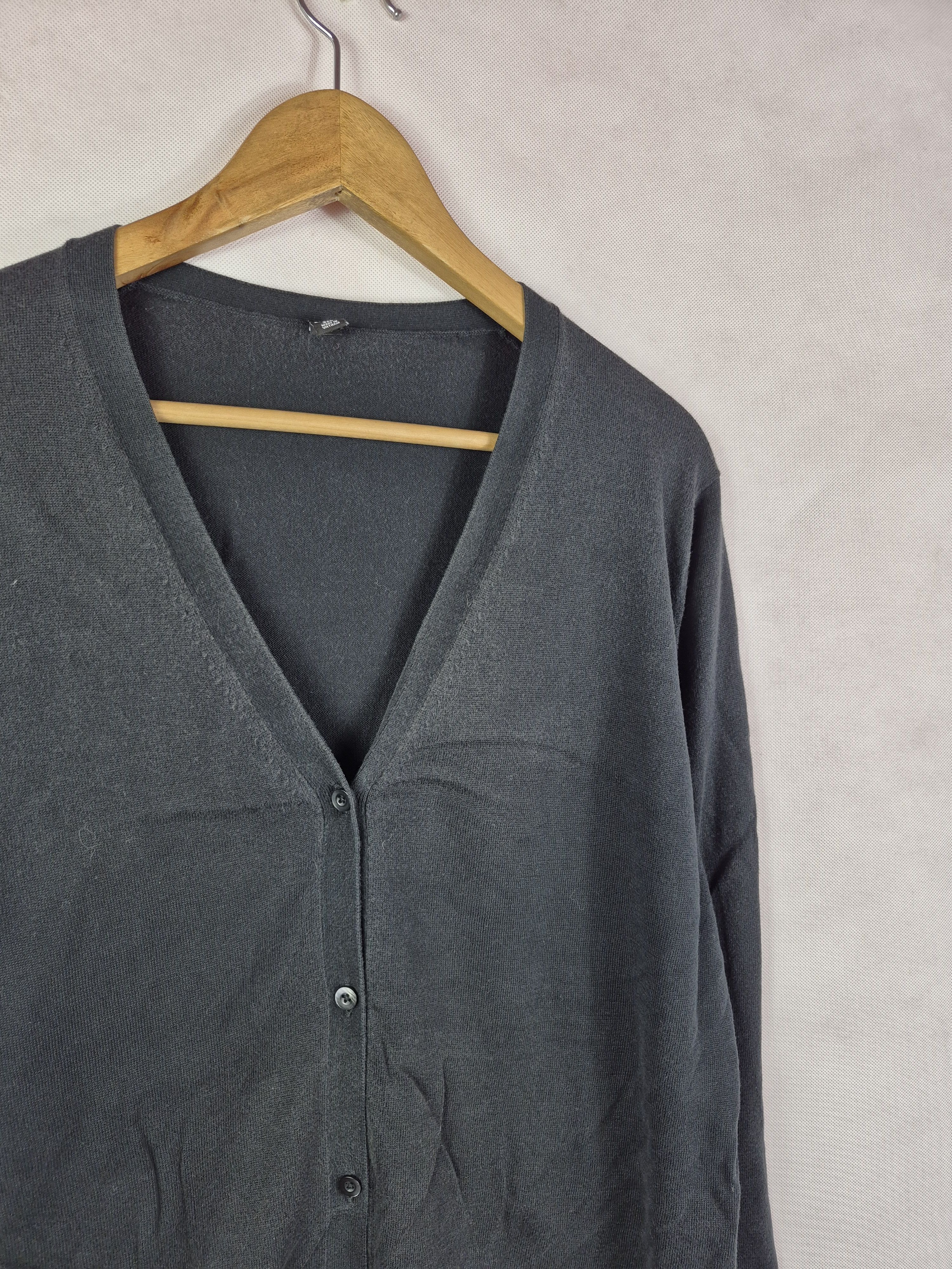 Japanese Brand 🔥 Uniqlo Black Cardigan Sweater Knitwear Size 3XL / US 20-22 - 2 Thumbnail
