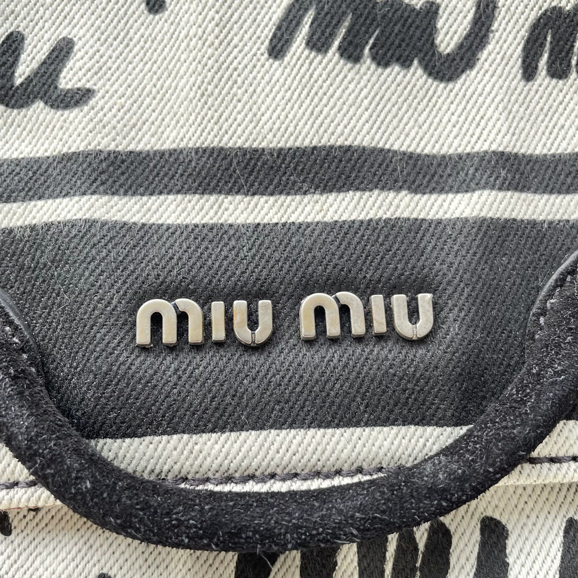 Miu Miu MIU MIU Artist Graffiti Canvas Tote 98 New 28x21x12 Size ONE SIZE - 4 Thumbnail