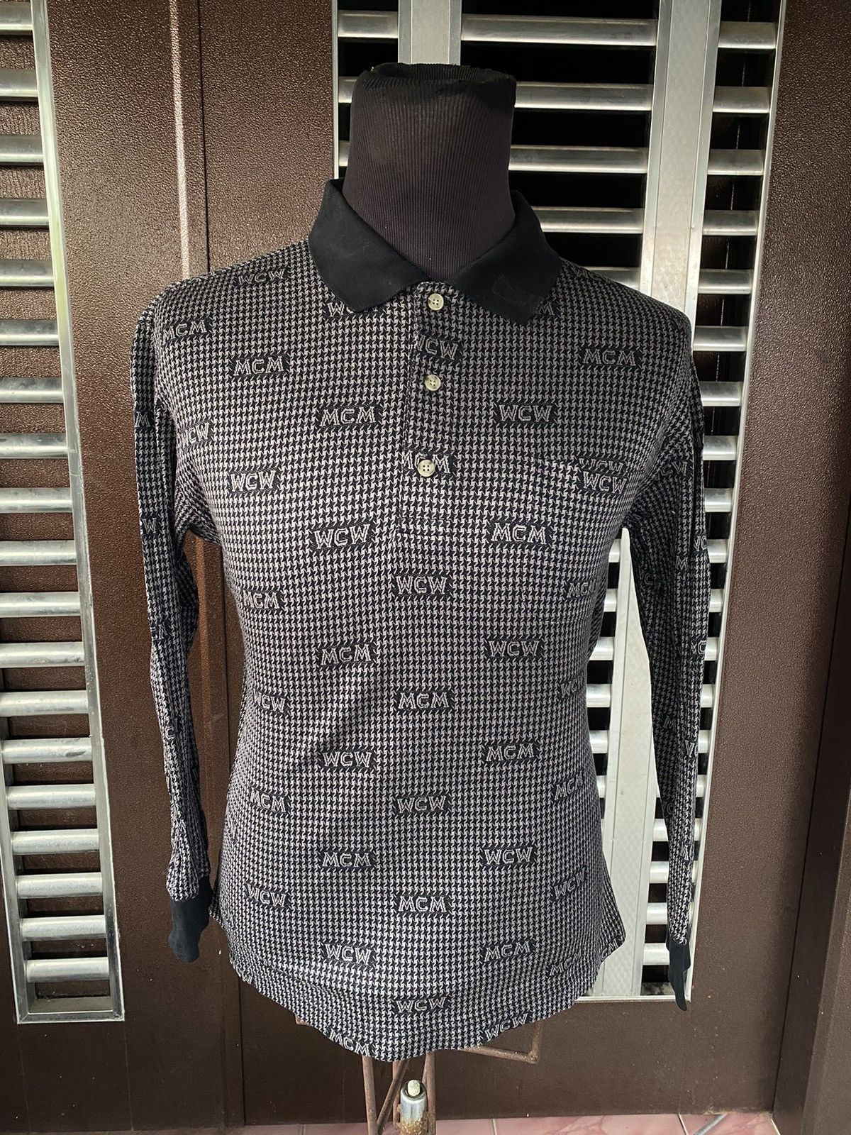 Vintage Vintage MCM Monogram Polo Tshirt Size US M / EU 48-50 / 2 - 1 Thumbnail