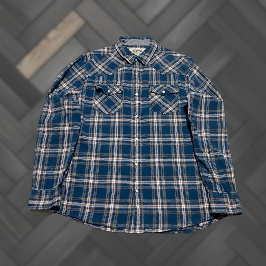 Vintage Urban Pipeline Shirt Mens Large Plaid Pearl Snap Casual Western Cowboy Roll Tab Blue Cotton Button-Up Pocketed American Western Cowboy Theme Mens Size US L / EU 52-54 / 3 - 1 Thumbnail