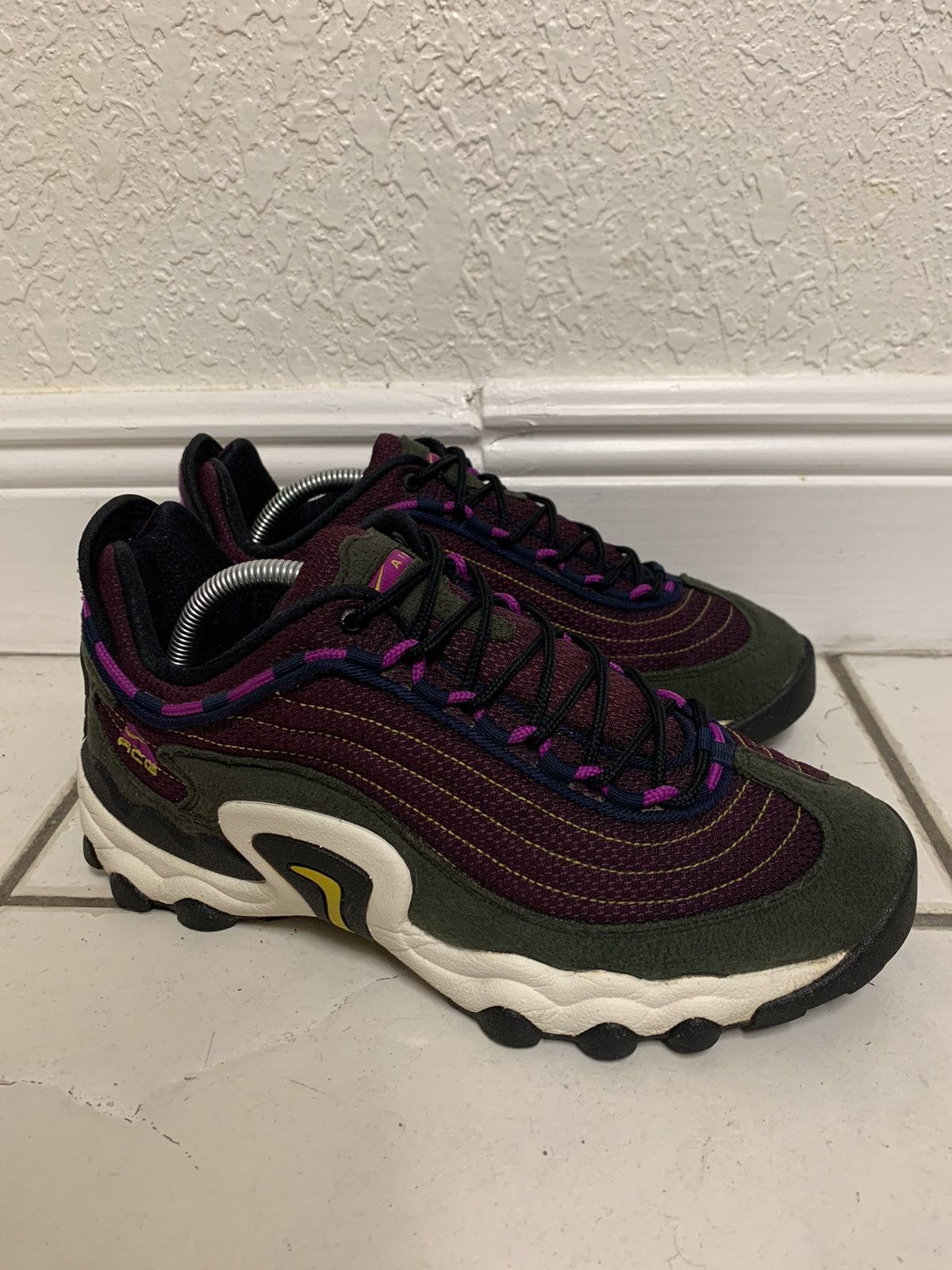 Nike air skarn vivid purple clearance