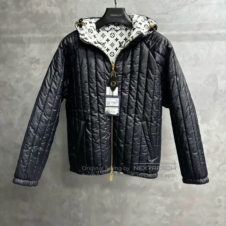 Louis Vuitton Louis Vuitton White Full Logo Reversible Hooded Long Sleev Size XS / US 0-2 / IT 36-38 - 1 Thumbnail