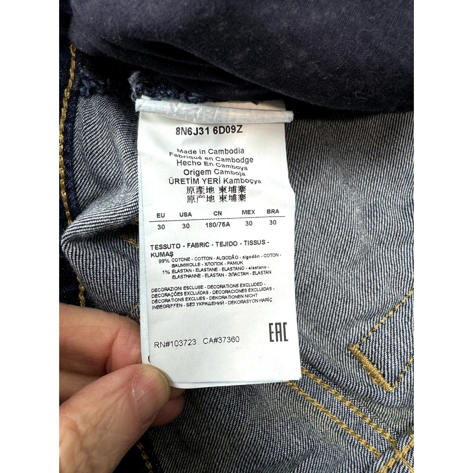 Armani Armani Jeans Straight Leg Jeans Men's Medium Wash - 30 * 30 Size US 30 / EU 46 - 9 Thumbnail