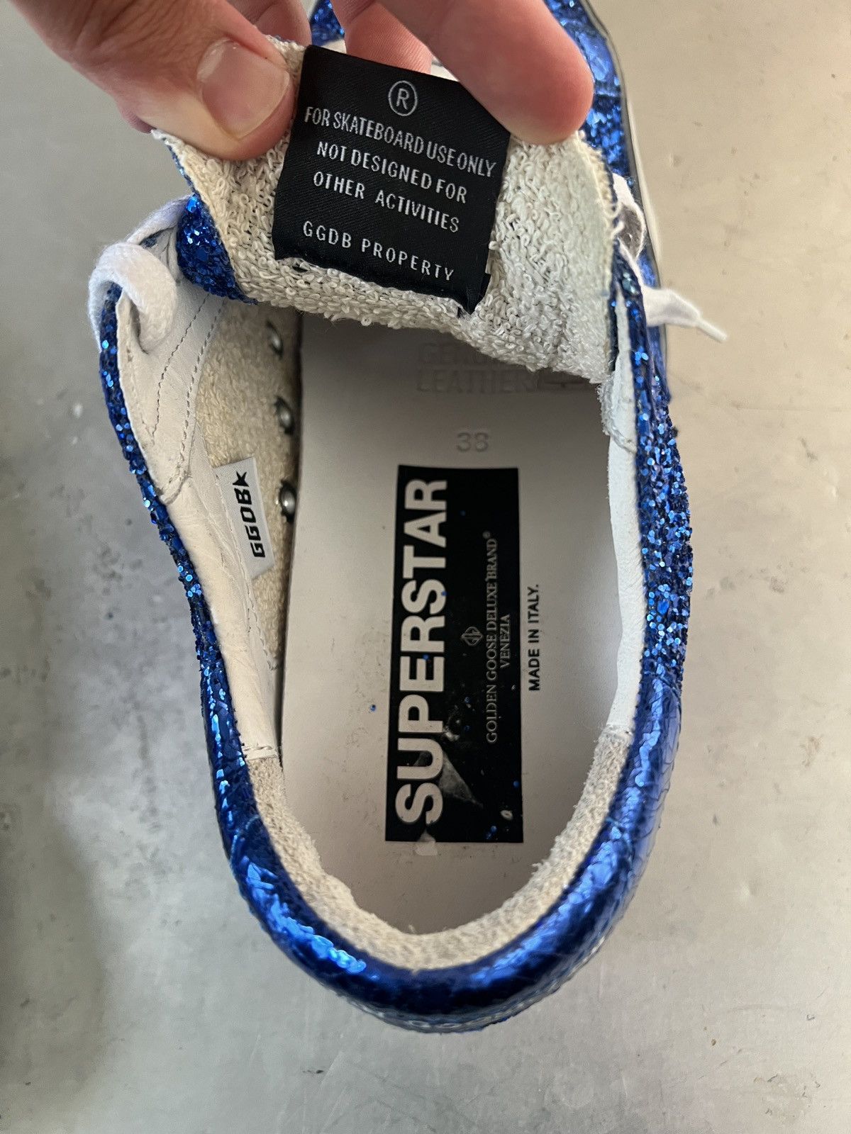 Golden Goose Womens golden goose superstar sneakers Size US 5 / IT 35 - 6 Thumbnail