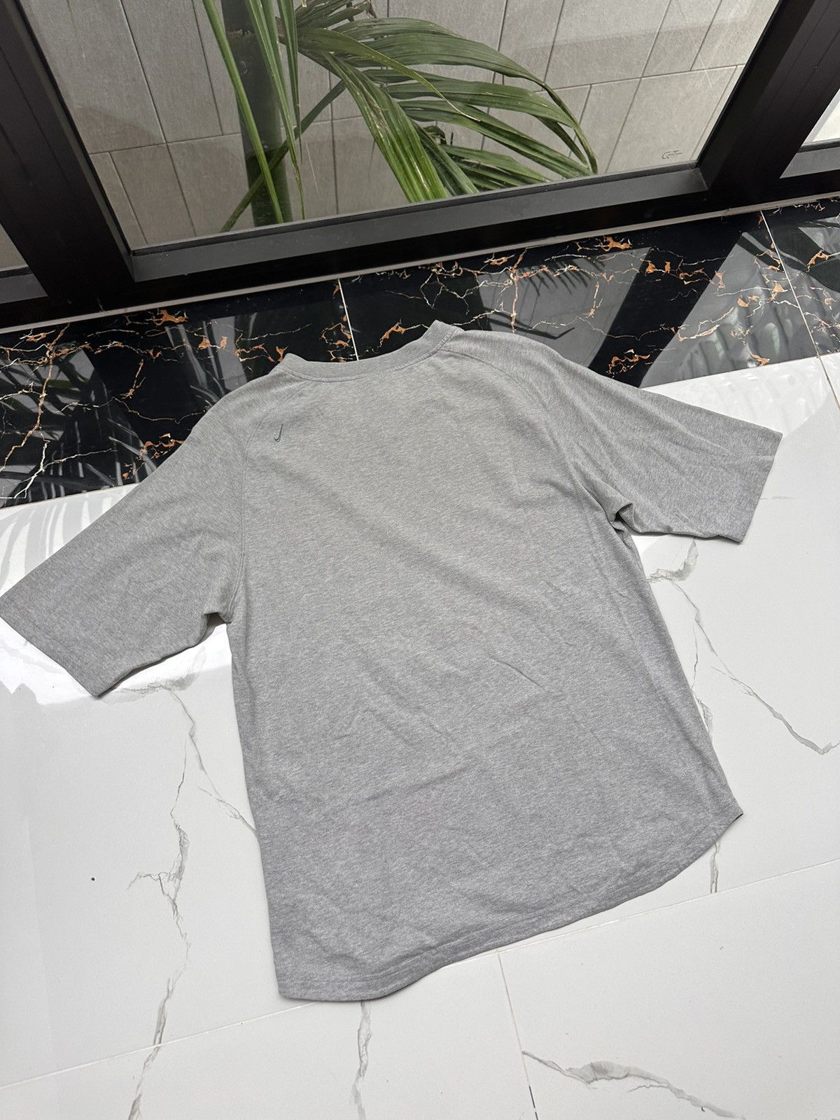 Nike × Vintage NIKE VINTAGE MINI LOGO STREETWEAR T-SHIRT Size US L / EU 52-54 / 3 - 2 Thumbnail