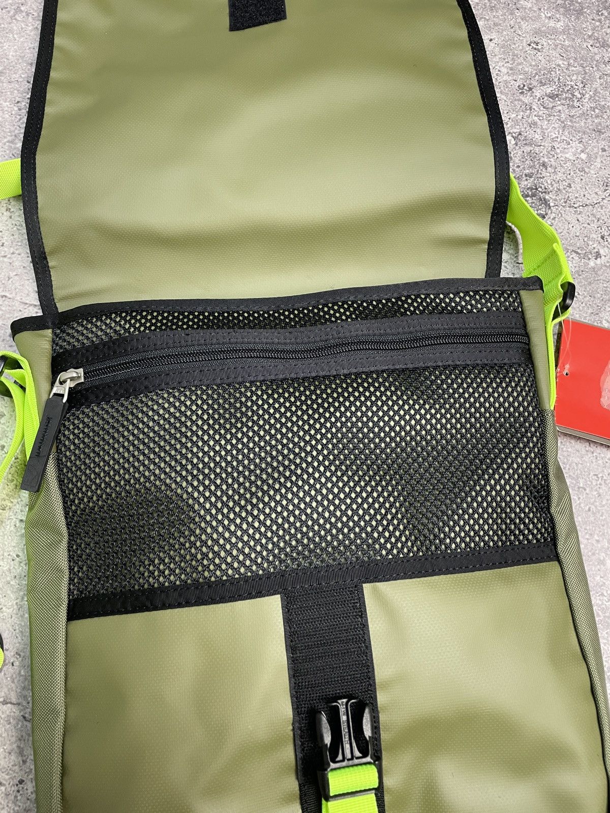 The North Face Vintage The North Face Messenger Bag 00s Sling Bag Drill Size ONE SIZE - 8 Thumbnail
