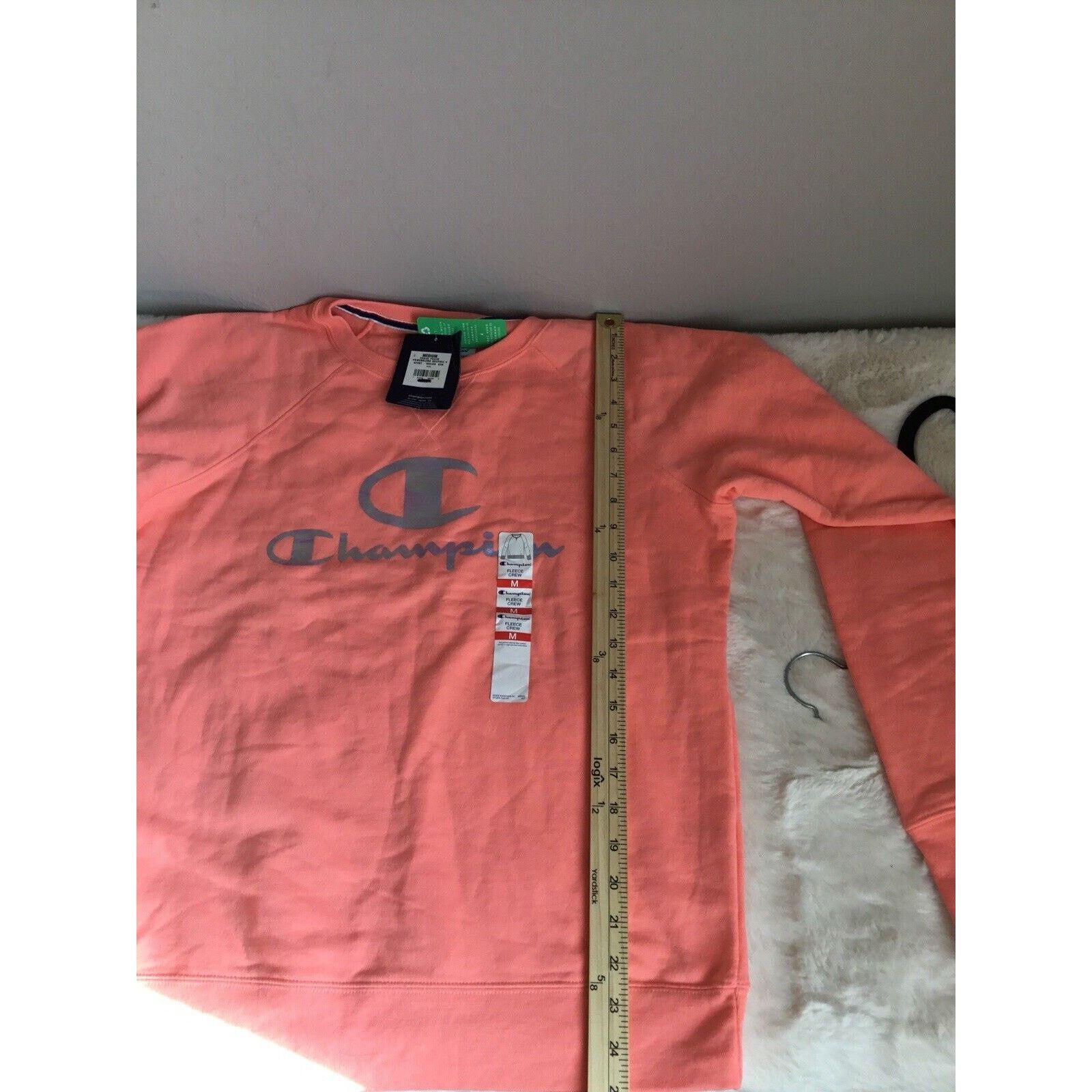 Champion NWT champion Women’s Sweater Size Medium warm ski workout Size M / US 6-8 / IT 42-44 - 9 Thumbnail