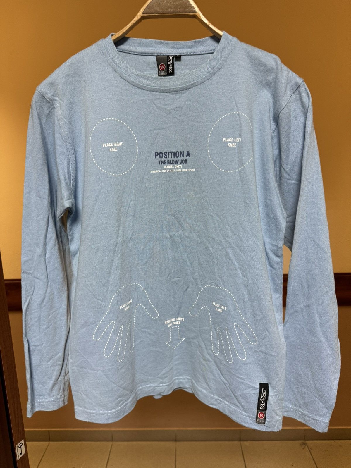 4GSELLER Vintage Y2K 00s Sexual Blow Job Position A 69 Longsleeve Size US S / EU 44-46 / 1 - 1 Thumbnail