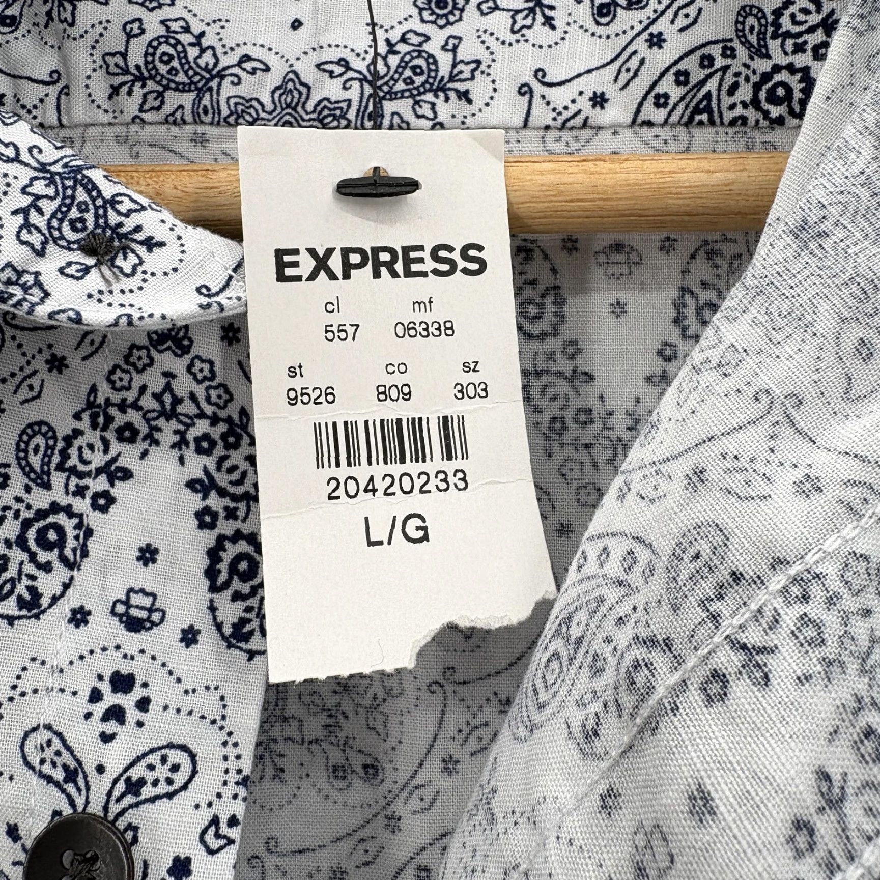 Express Express Shirt Mens Large White Paisley Print Short Sleeve Button Front Preppy Size US L / EU 52-54 / 3 - 4 Thumbnail