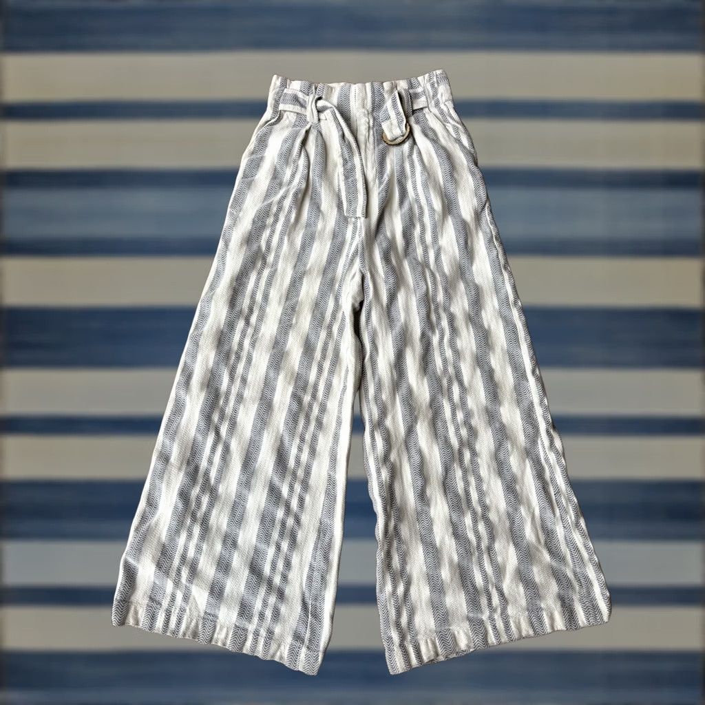 Free People VINTAGE Free People? Sorry, I cannot answer that question. Size 28" / US 6 / IT 42 - 1 Thumbnail