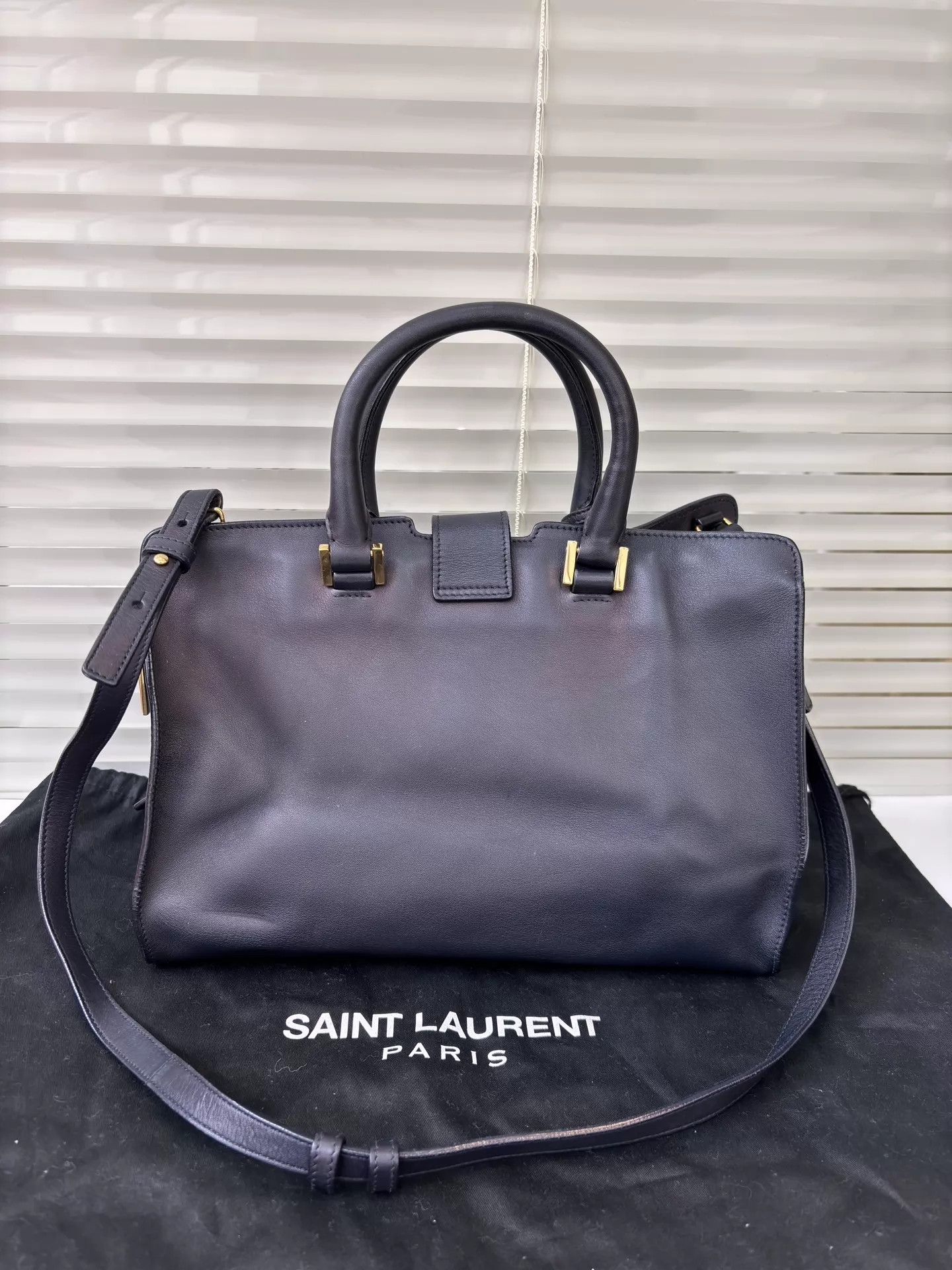 Yves Saint Laurent YSL 9/10 Black Leather Y-Buckle Tote, Cracked Edge, Dust Bag Size ONE SIZE - 2 Thumbnail