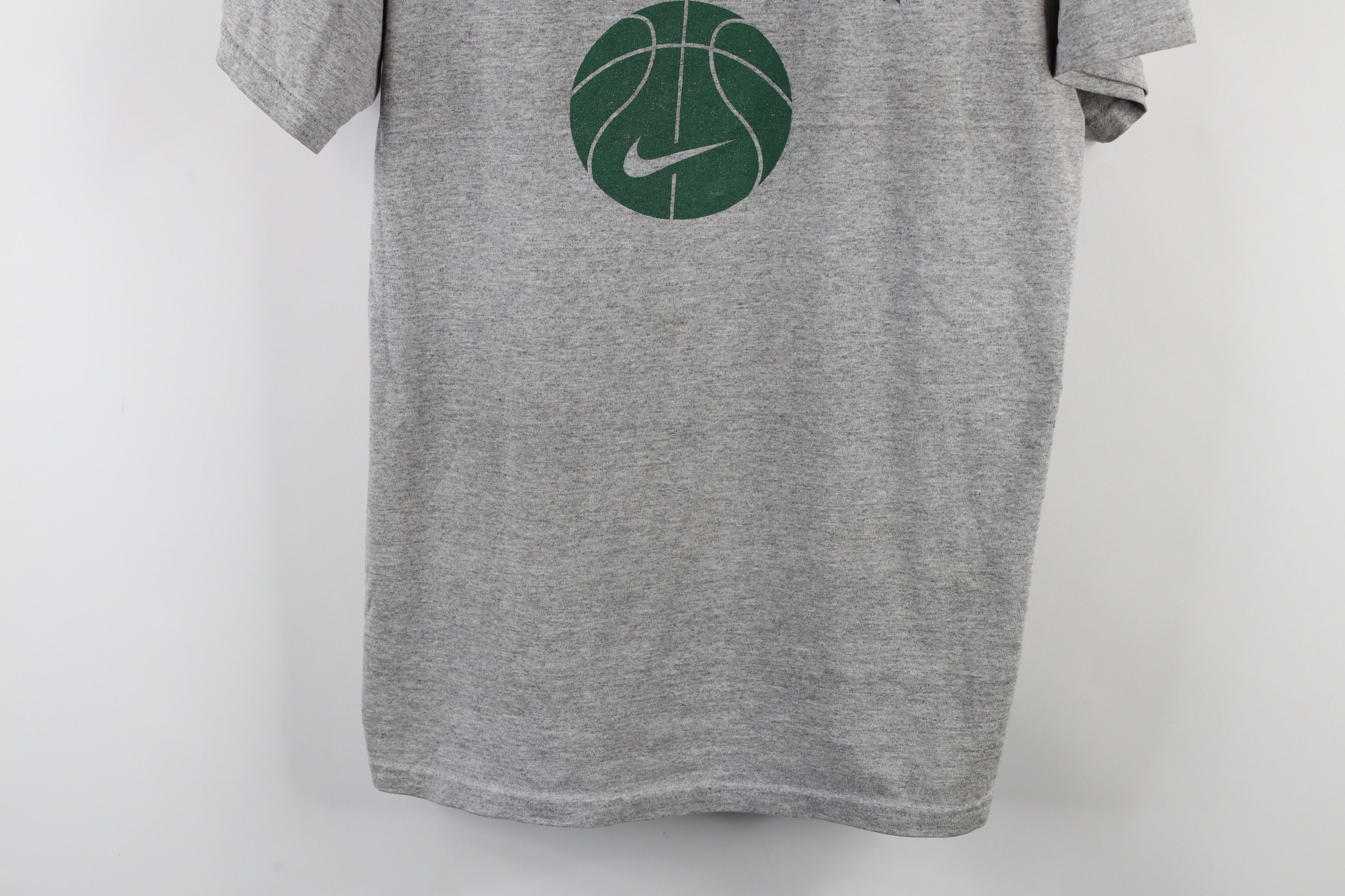 Nike × Vintage Vintage Nike George Mason University Basketball T-Shirt Size US L / EU 52-54 / 3 - 3 Thumbnail