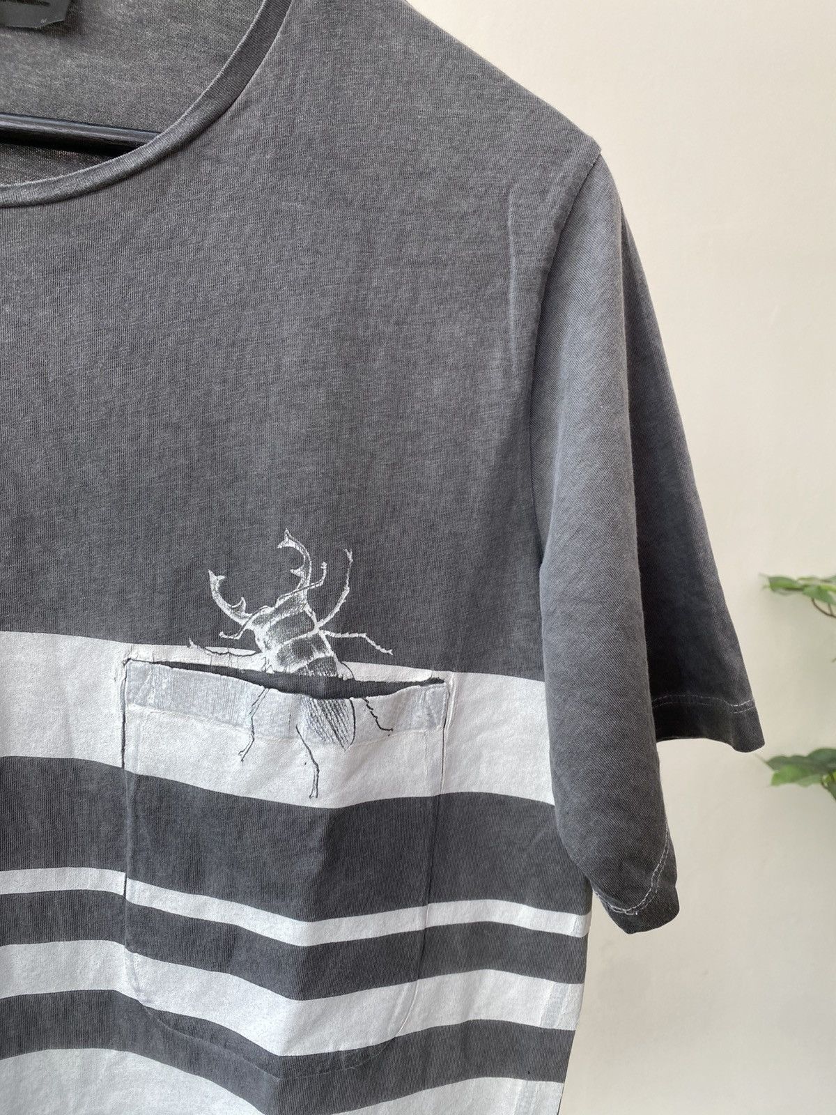 Diesel Vintage Diesel Black Gold Striped Scarab T Shirt Size US M / EU 48-50 / 2 - 7 Thumbnail