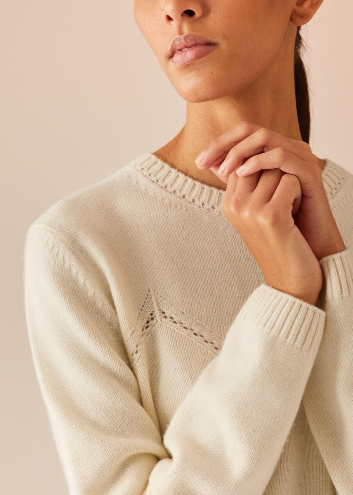 Loro Piana o1srvl11e1024 Cocooning Crewneck Fine Ajour Sweater in Cream Size XS / US 0-2 / IT 36-38 - 4 Thumbnail
