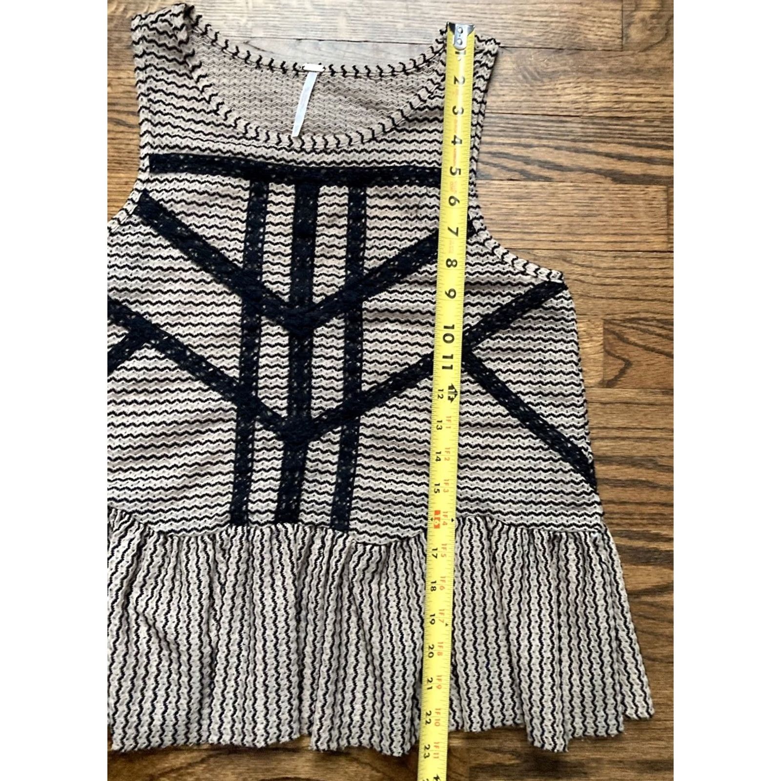 Free People Free People Tank Top XS Tan Geometric Lace Boho Sheer Open Back 90s Hippie Rock Bohemian Designer Tunic Women XS Tank Size XS / US 0-2 / IT 36-38 - 7 Thumbnail