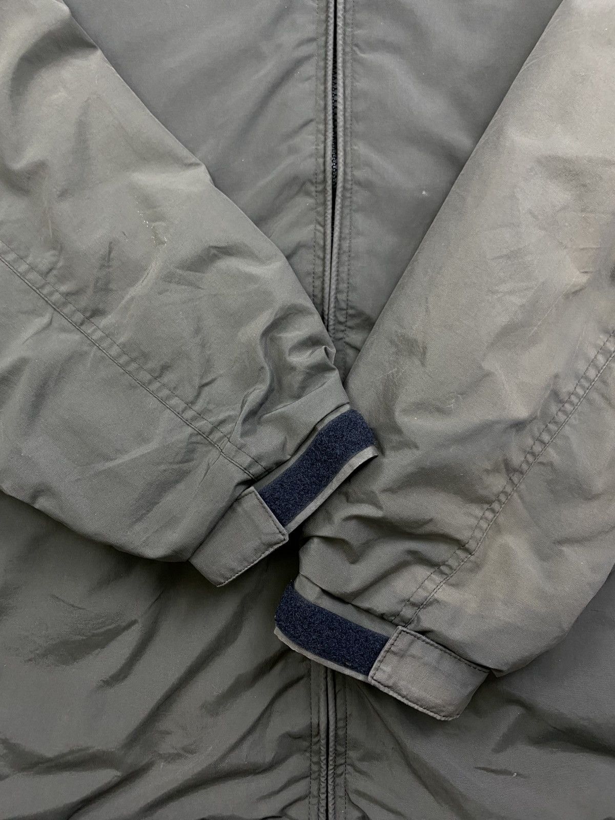 Vintage × Woolrich Woolen Mills Vintage Woolrich Faded Zipper Hoodie Jacket Size US L / EU 52-54 / 3 - 8 Thumbnail