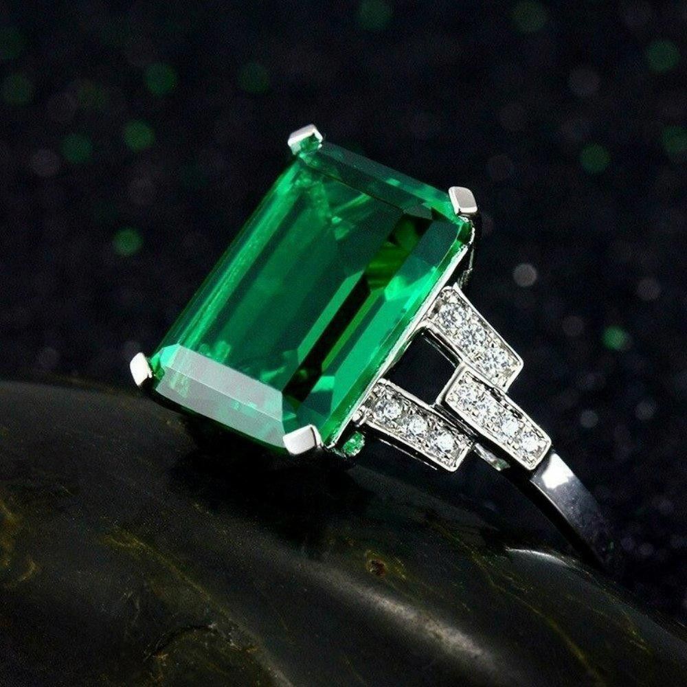 Designer Sterling Silver Big Emerald Green Rectangle Ring - Size 7 Size ONE SIZE - 3 Thumbnail