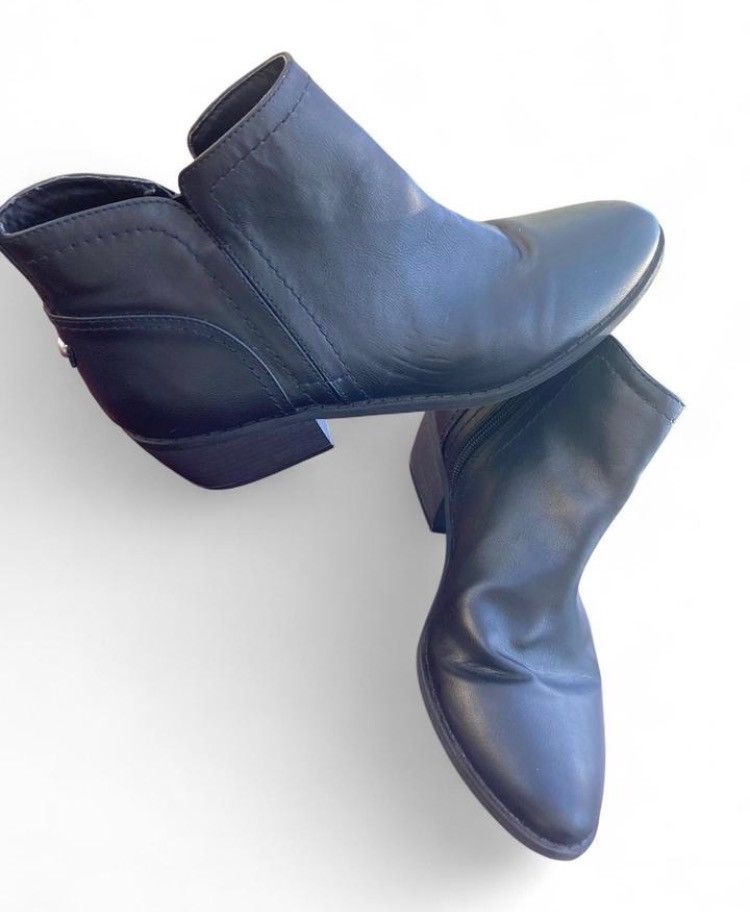 Guess Guess Black Faux Leather Ankle Booties Side Zip Women’s 9 Size US 9 / IT 39 - 2 Thumbnail