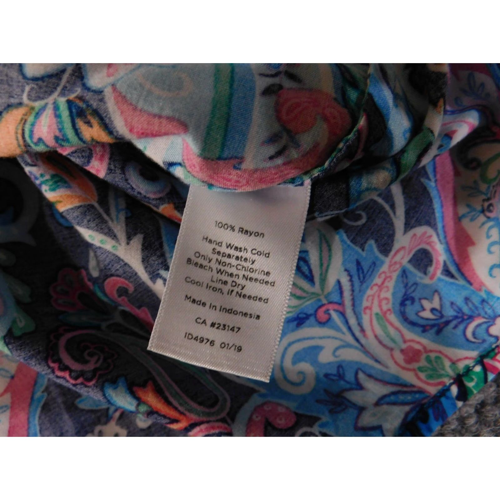 Talbots Talbots Blouse Womens Petite PM Multicolor Paisley 3/4 Sleeve Rayon Top Crew Neck Casual Ladies Regular Blue Links: None Size M / US 6-8 / IT 42-44 - 7 Thumbnail