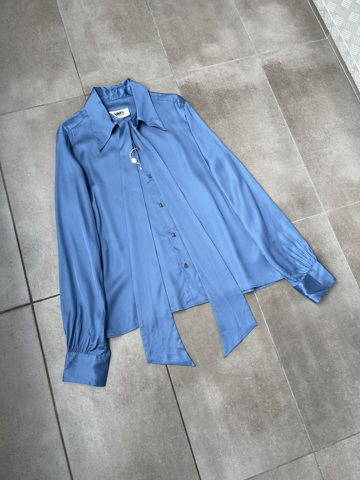 Maison Margiela !DS! SS22 Maison Margiela Bow Blue Viscose Shirt Size L / US 10 / IT 46 - 12 Thumbnail