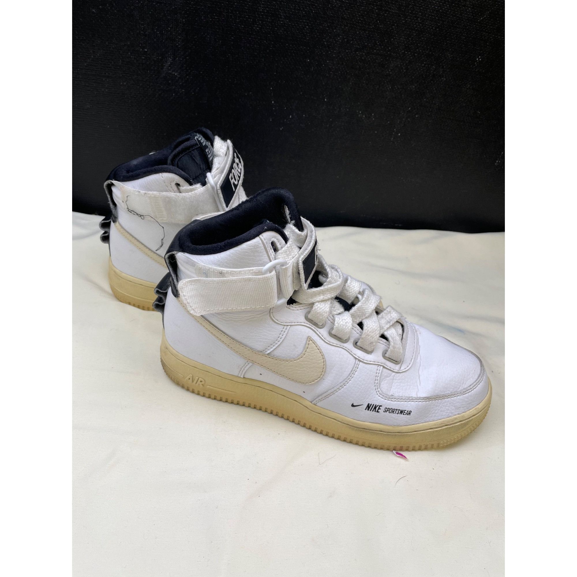 Nike Nike Air Force 1 Womens White Beige Sneakers Shoes Size 8 SK Size US 8 / IT 38 - 2 Thumbnail