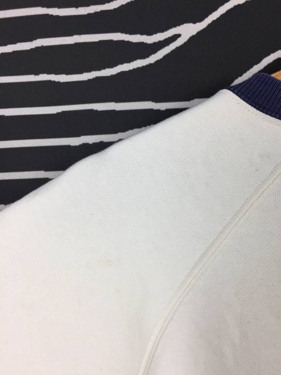 Ralph Lauren Vtg 90s Ralph Lauren Cream Golf Crest Logo Sweatshirt Size M Size US M / EU 48-50 / 2 - 18 Thumbnail