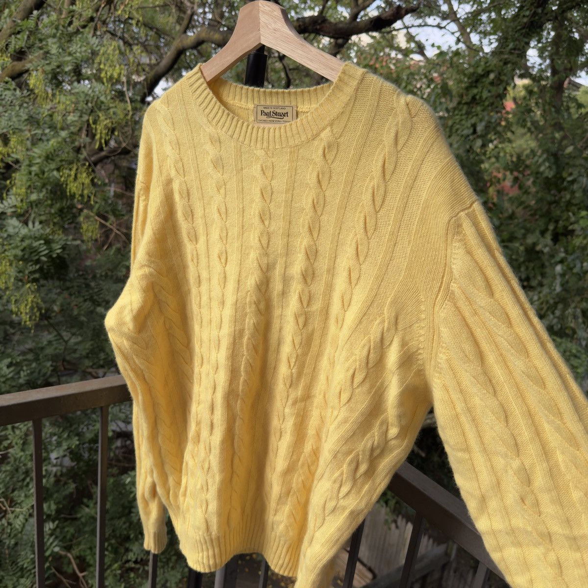 Paul Stuart Paul Stuart Cashmere Cable Crewneck Sweater Size US L / EU 52-54 / 3 - 15 Thumbnail