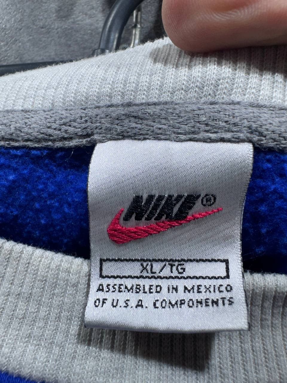 Nike Vintage 90s Nike Sweatshirt Mens Embroidered Logo Y2K Size US XL / EU 56 / 4 - 5 Thumbnail