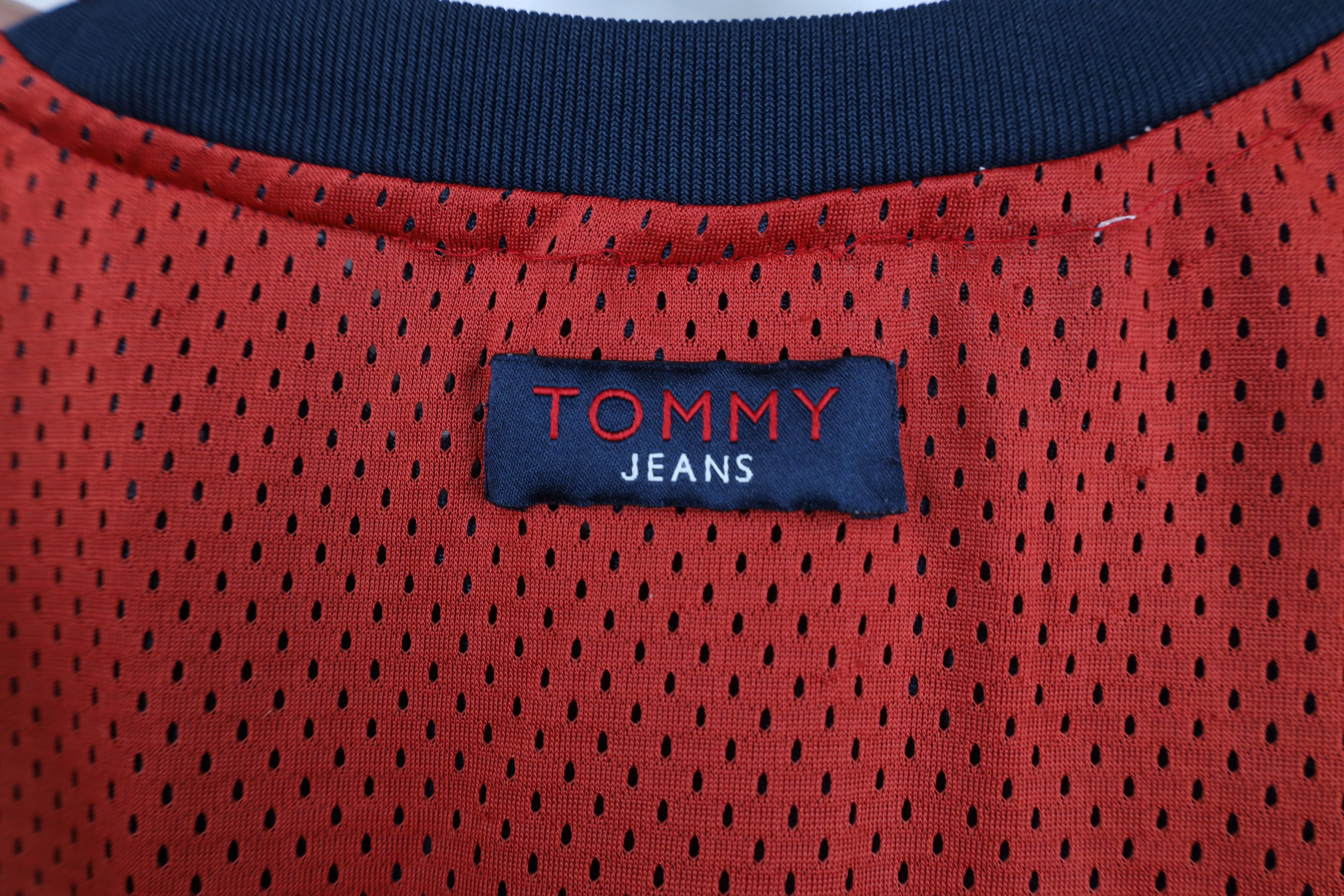 Tommy Hilfiger Vintage 90s Y2K Tommy Hilfiger Striped Mesh Jersey T-Shirt Size US L / EU 52-54 / 3 - 13 Thumbnail