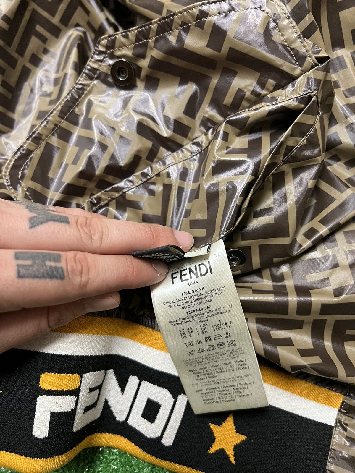 Fendi × Fila Fendi x fila reversible jacket size 40 / S pre-owned Size US S / EU 44-46 / 1 - 7 Thumbnail