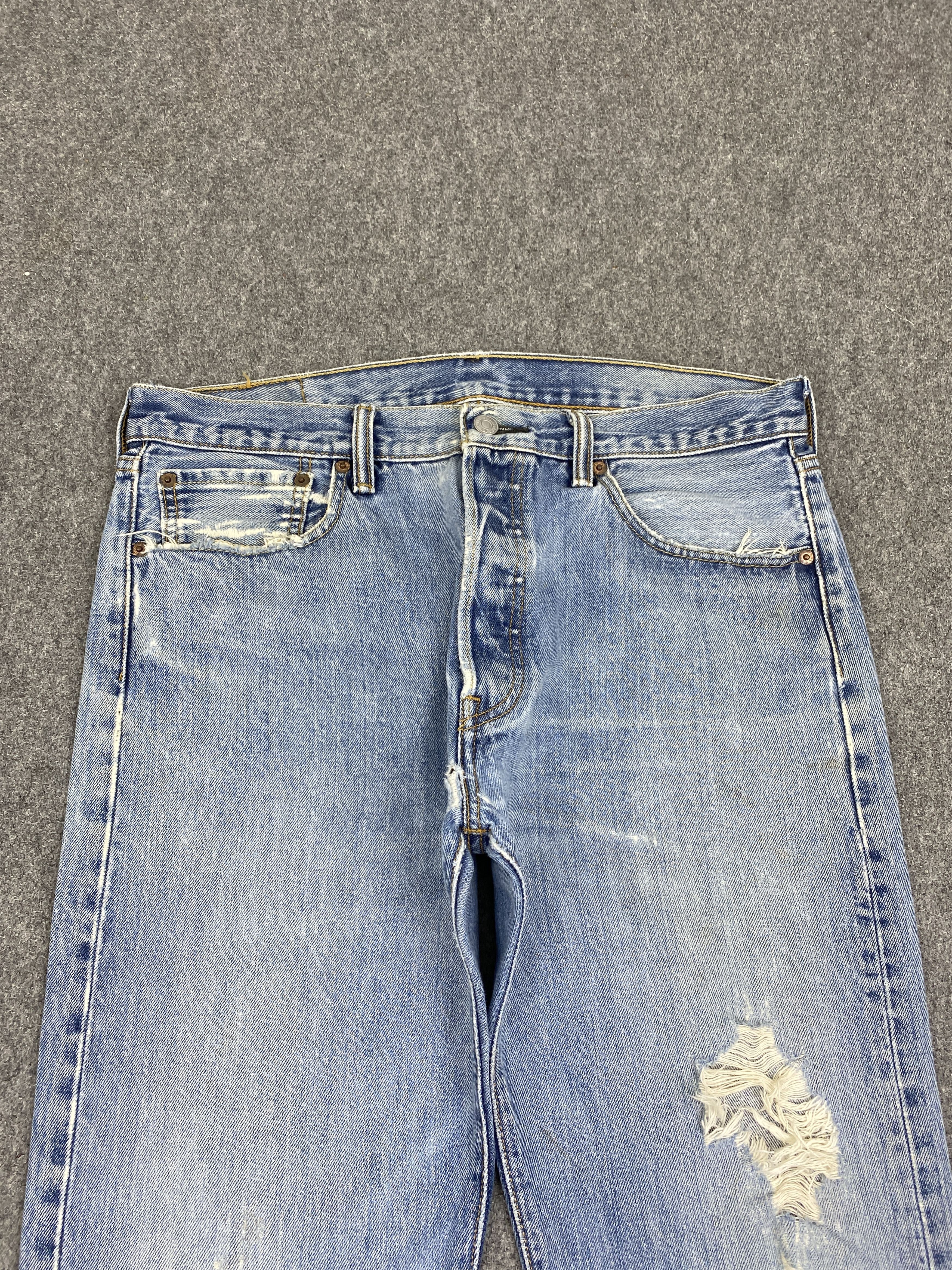 Levi's × Vintage Vintage Levis 501 Distressed Blue Denim Jeans DP2816 Size US 35 - 2 Thumbnail