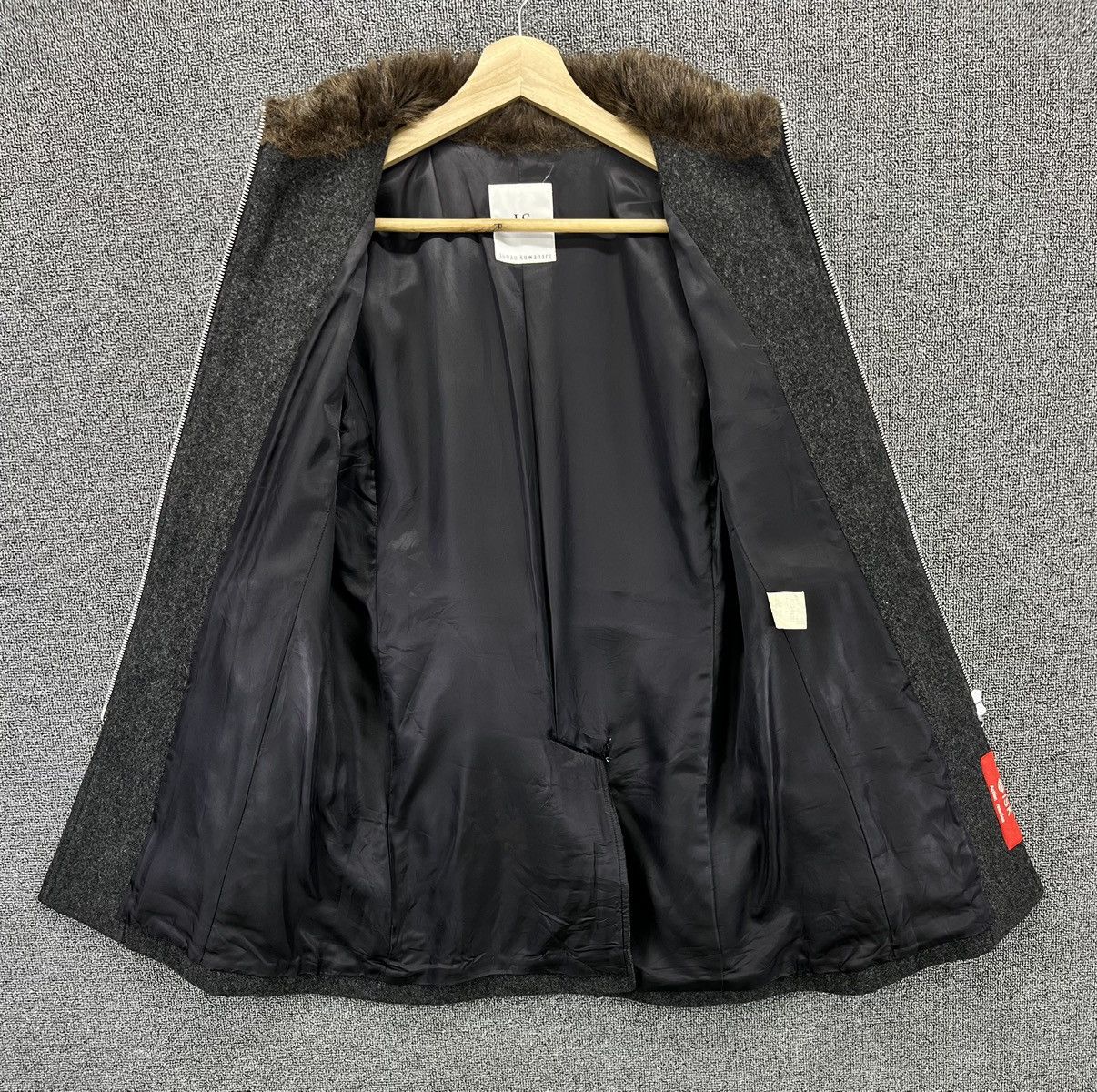 Issey Miyake Vintage Issey Miyake Sunao Kuwahara Fur Wool Jacket Size S / US 4 / IT 40 - 6 Thumbnail
