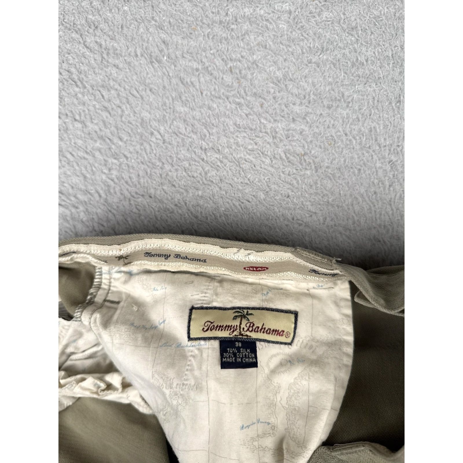 Tommy Bahama Tommy Bahama Shorts Mens 38 Olive Green Silk Cotton Cargo Pockets Chino Zip Fly Size US 38 / EU 54 - 7 Thumbnail