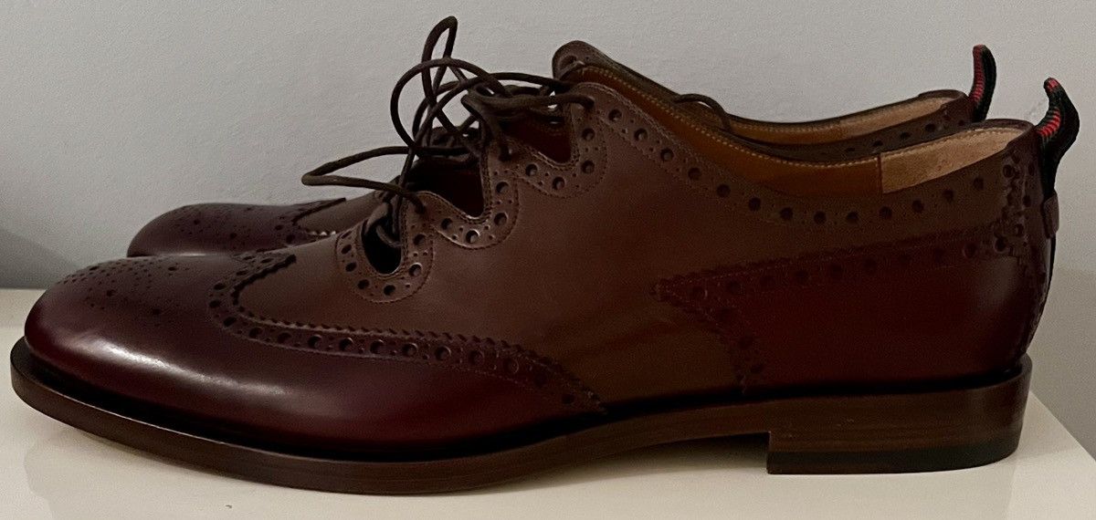 Authentic Gucci Oxford wing tip hard bottom dress shoes 10